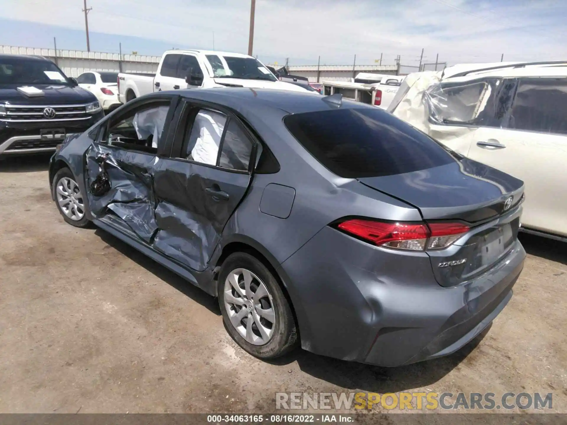 3 Photograph of a damaged car 5YFEPMAE2MP249768 TOYOTA COROLLA 2021