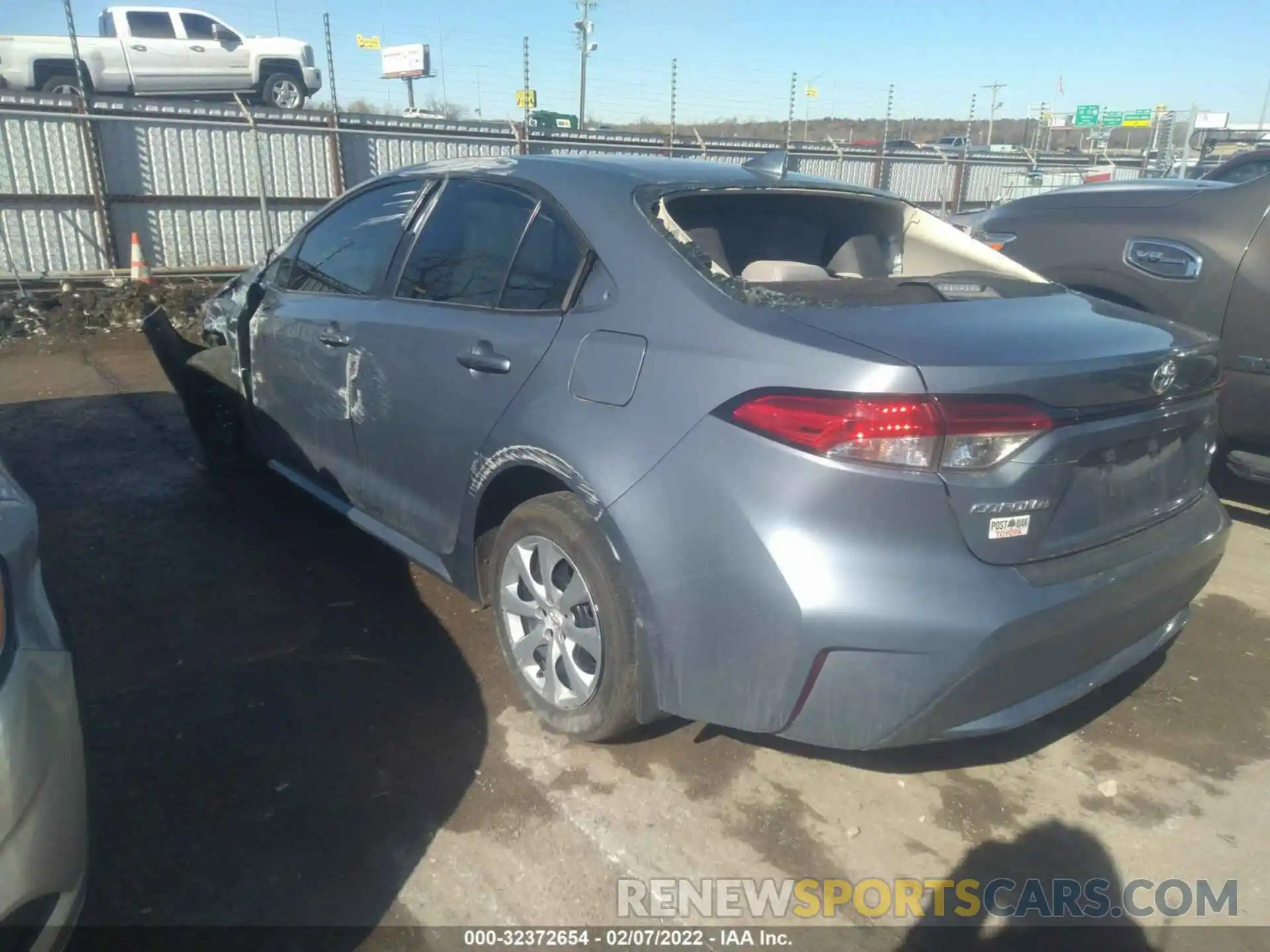 3 Photograph of a damaged car 5YFEPMAE2MP252282 TOYOTA COROLLA 2021