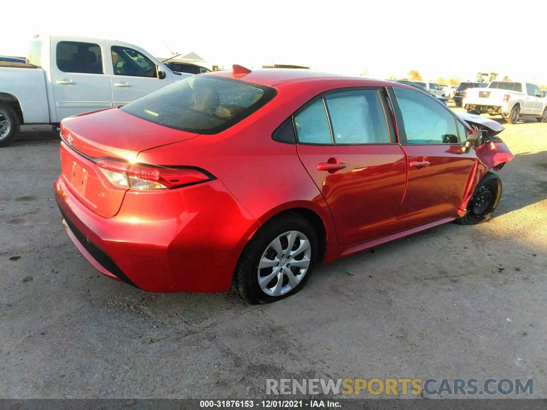 4 Photograph of a damaged car 5YFEPMAE2MP261760 TOYOTA COROLLA 2021