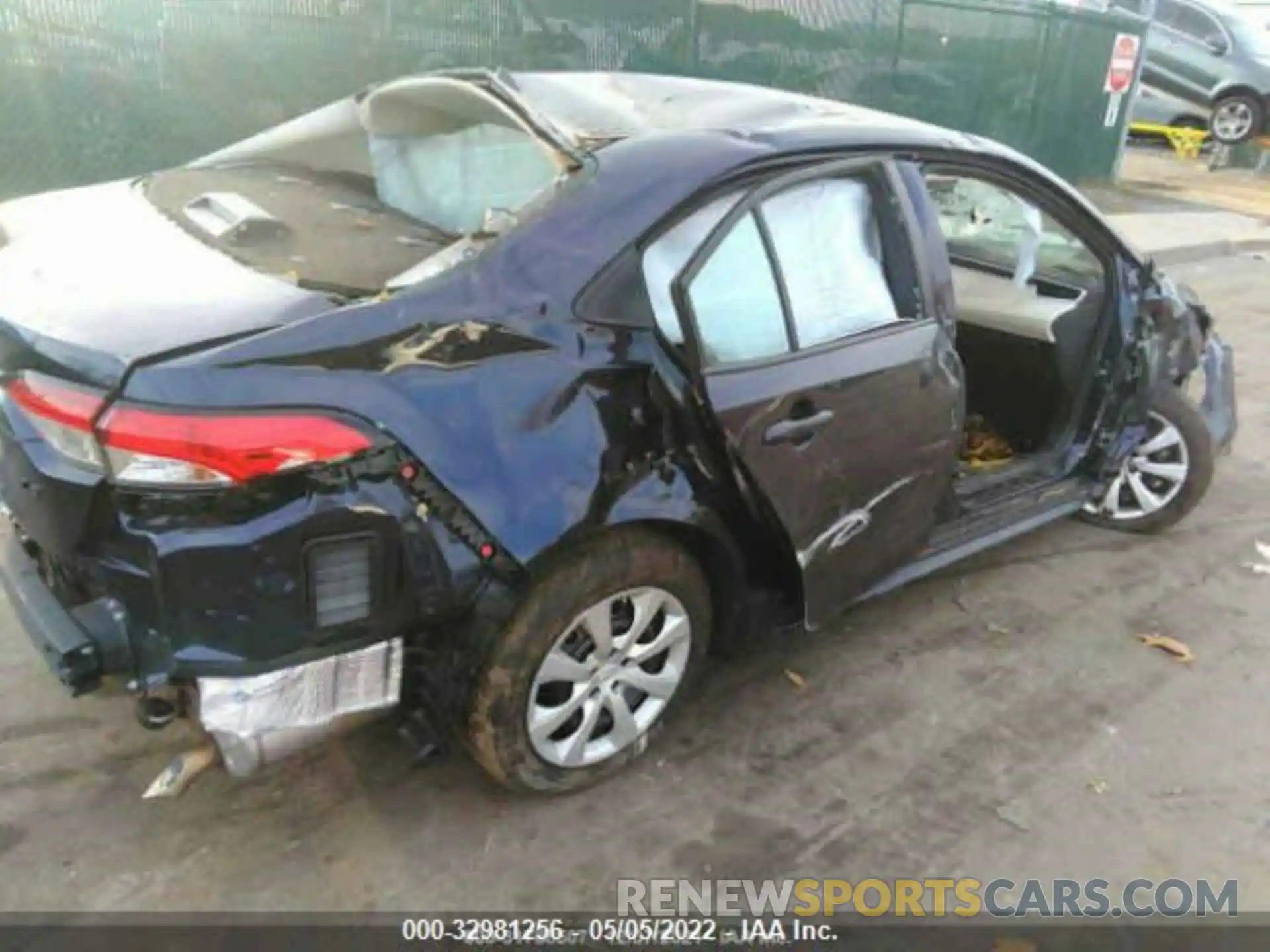 4 Photograph of a damaged car 5YFEPMAE2MP264402 TOYOTA COROLLA 2021