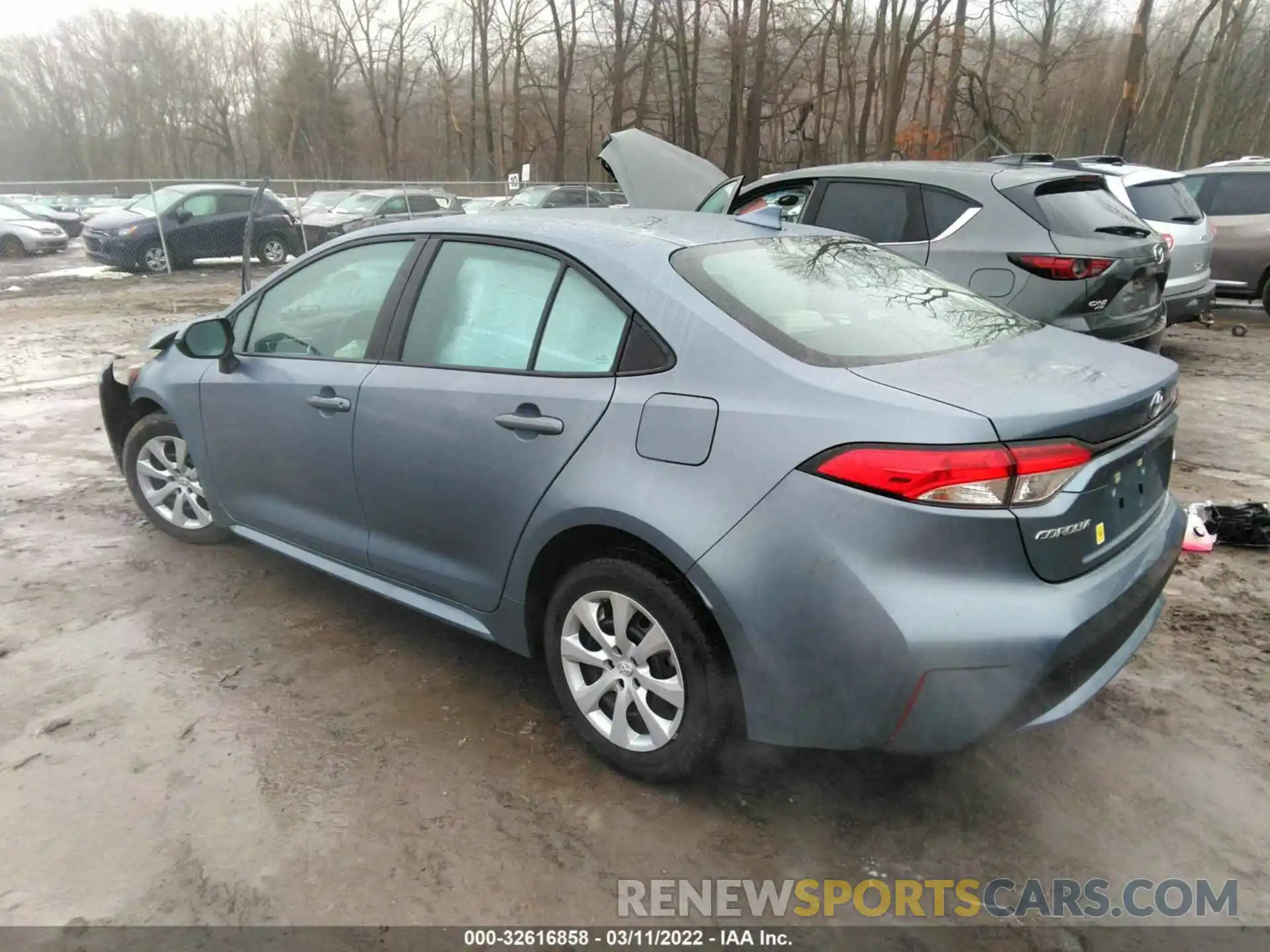 3 Photograph of a damaged car 5YFEPMAE2MP269356 TOYOTA COROLLA 2021