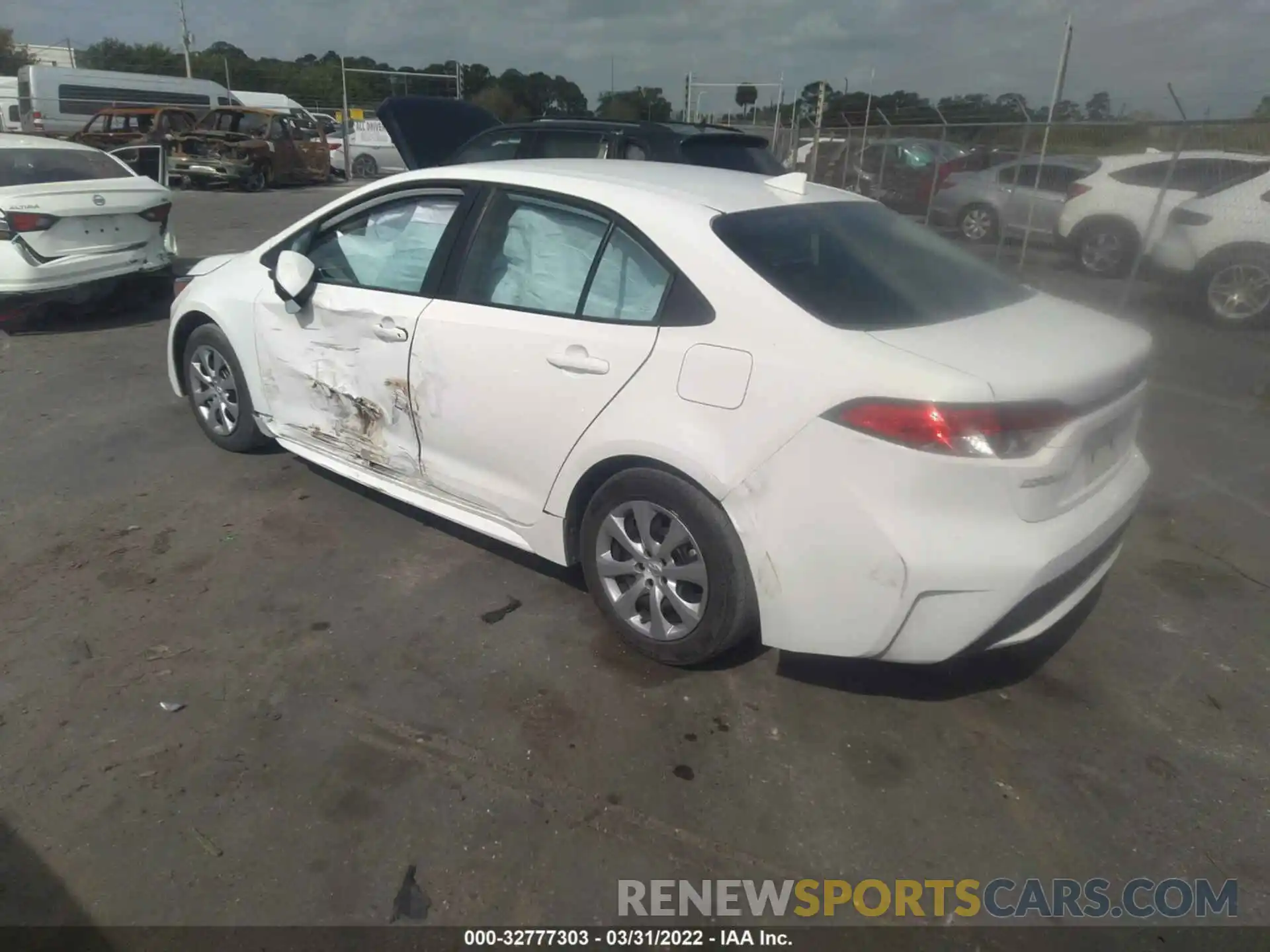 3 Photograph of a damaged car 5YFEPMAE2MP270538 TOYOTA COROLLA 2021