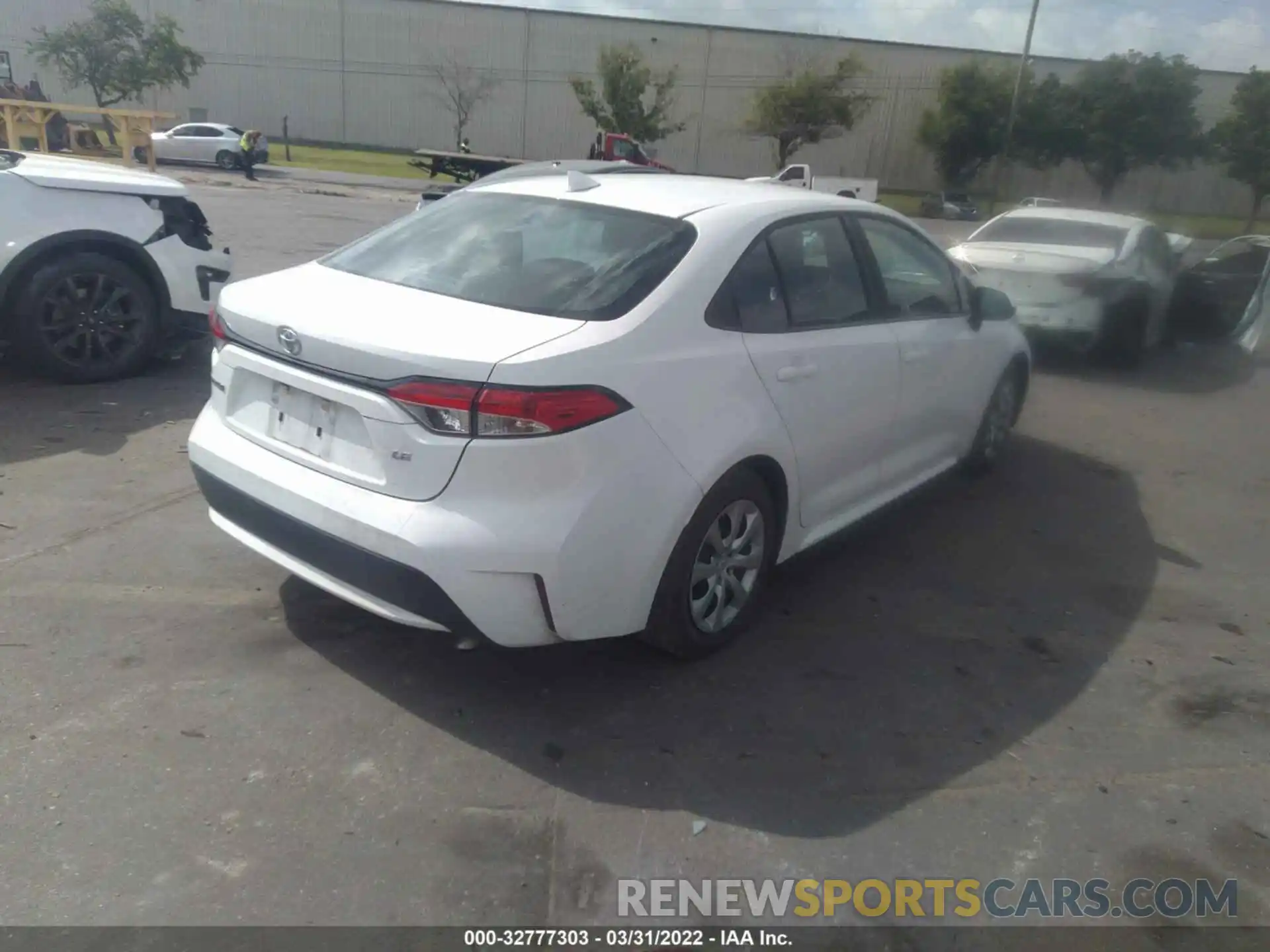 4 Photograph of a damaged car 5YFEPMAE2MP270538 TOYOTA COROLLA 2021