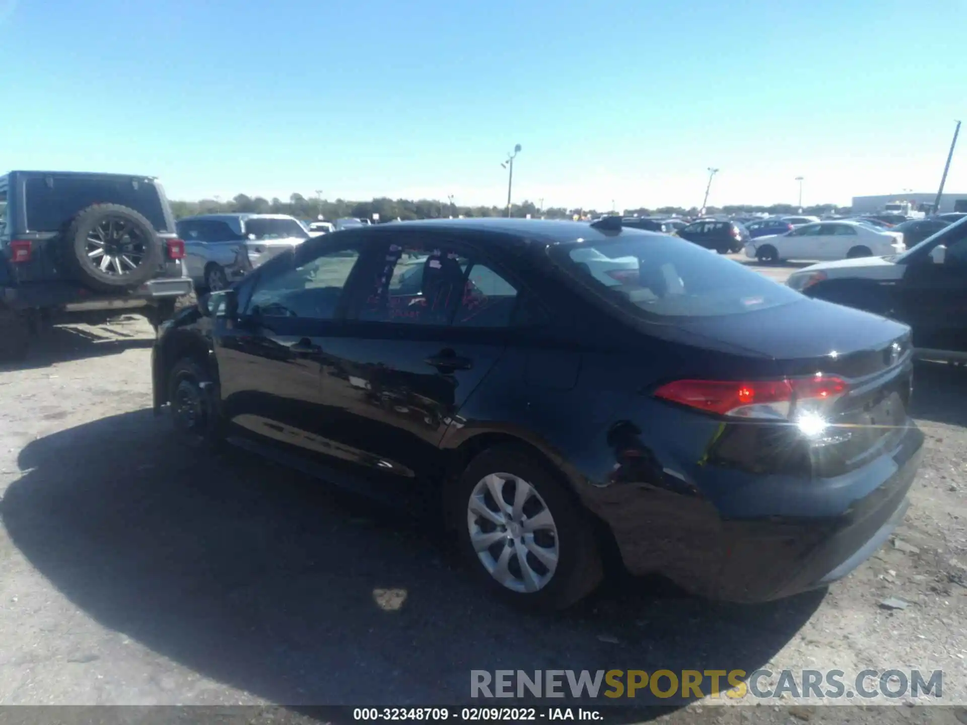 3 Photograph of a damaged car 5YFEPMAE3MP150506 TOYOTA COROLLA 2021