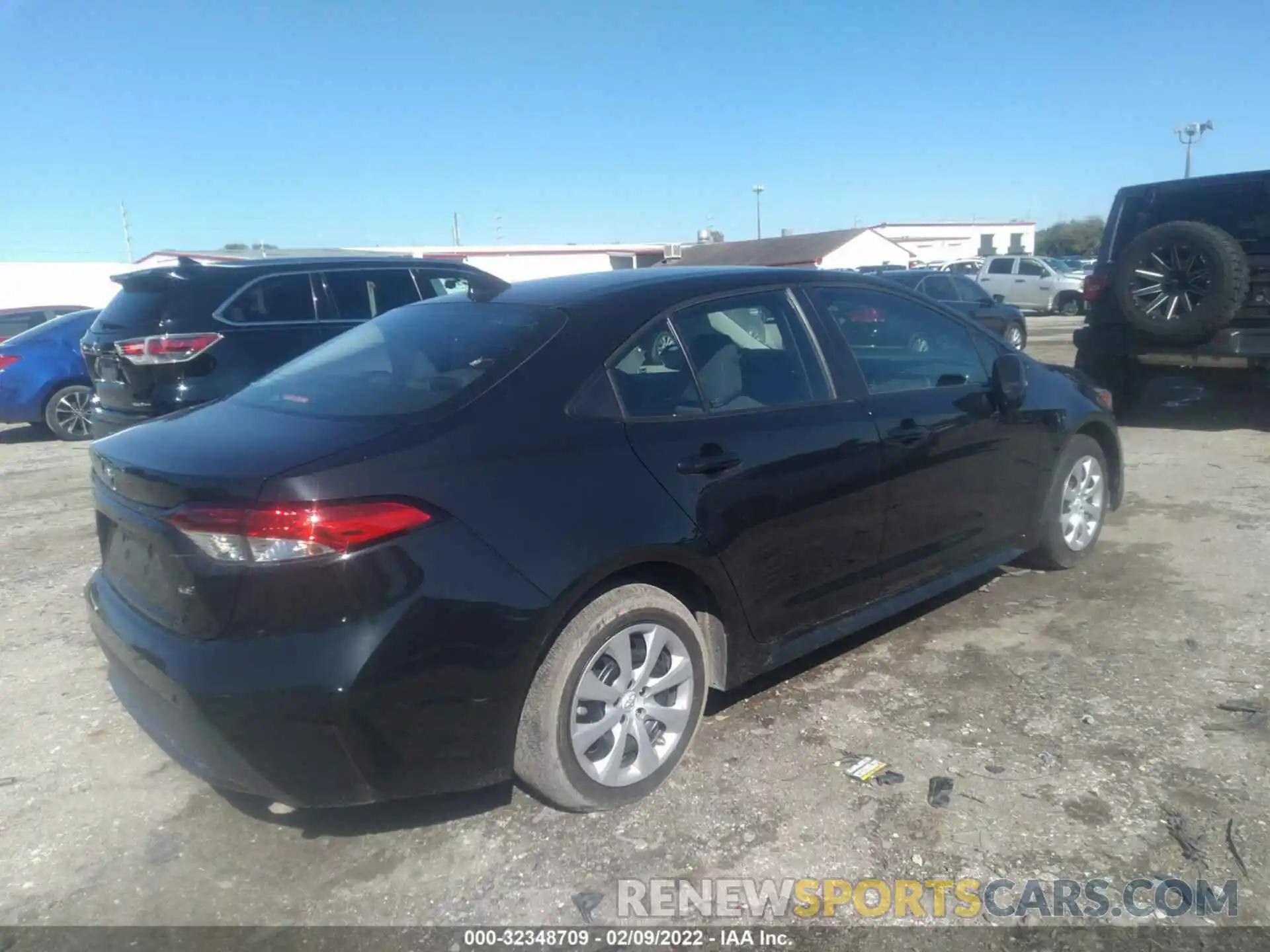 4 Photograph of a damaged car 5YFEPMAE3MP150506 TOYOTA COROLLA 2021