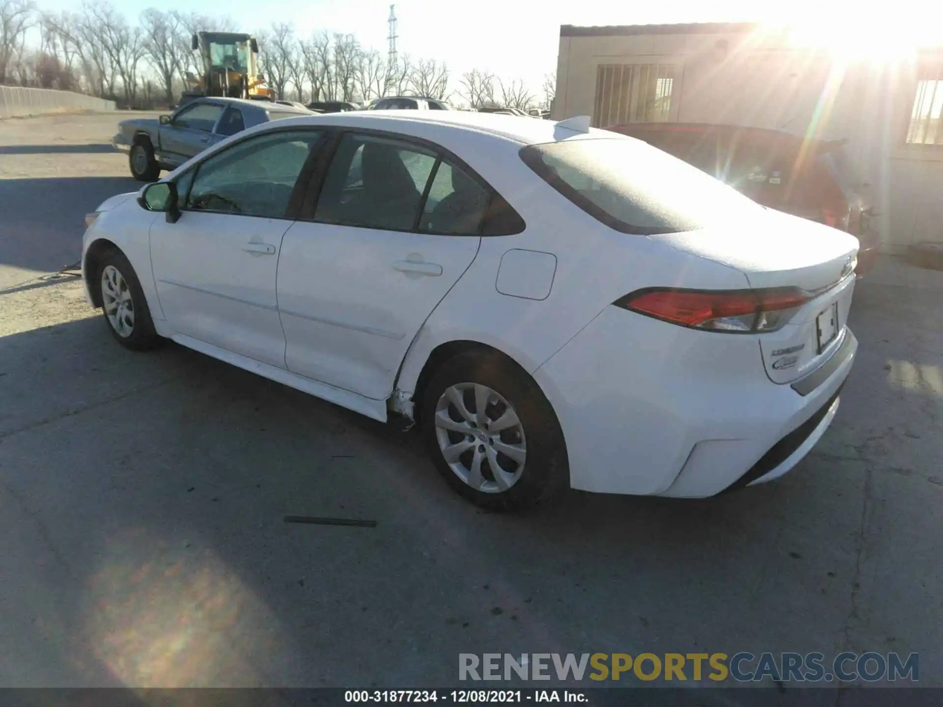 3 Photograph of a damaged car 5YFEPMAE3MP151946 TOYOTA COROLLA 2021