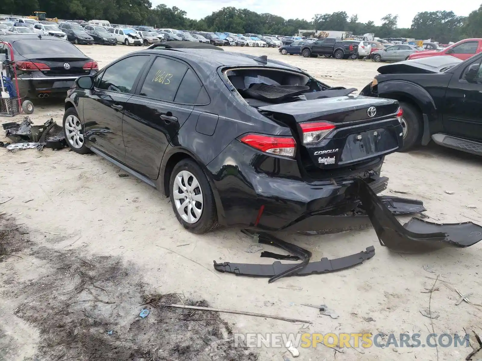 3 Photograph of a damaged car 5YFEPMAE3MP152451 TOYOTA COROLLA 2021