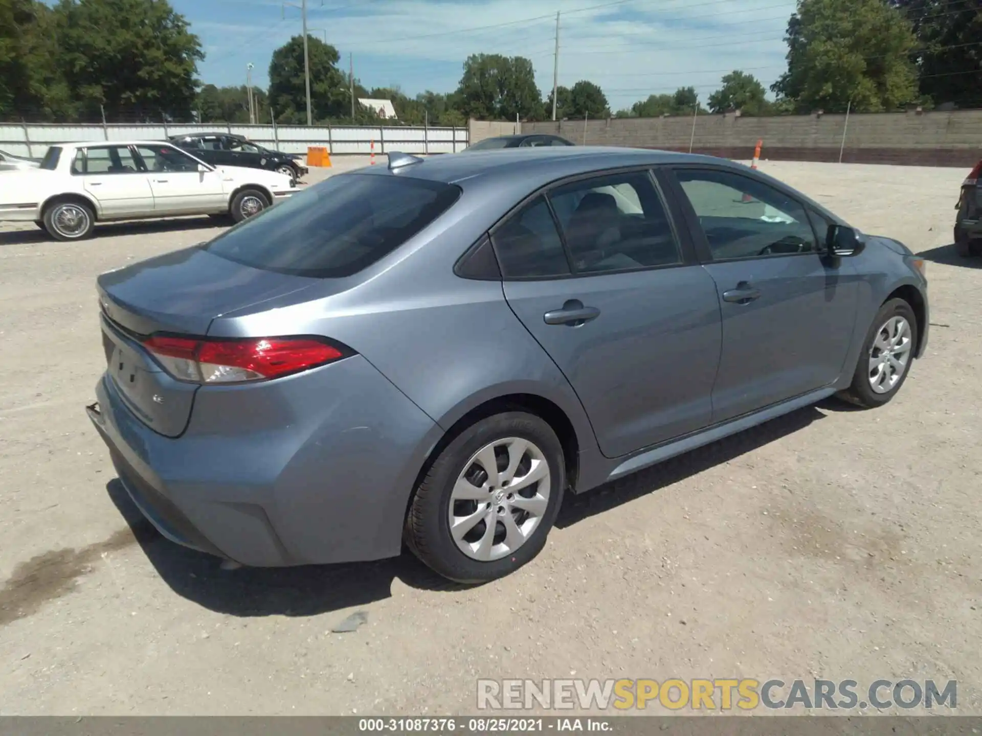 4 Photograph of a damaged car 5YFEPMAE3MP157116 TOYOTA COROLLA 2021