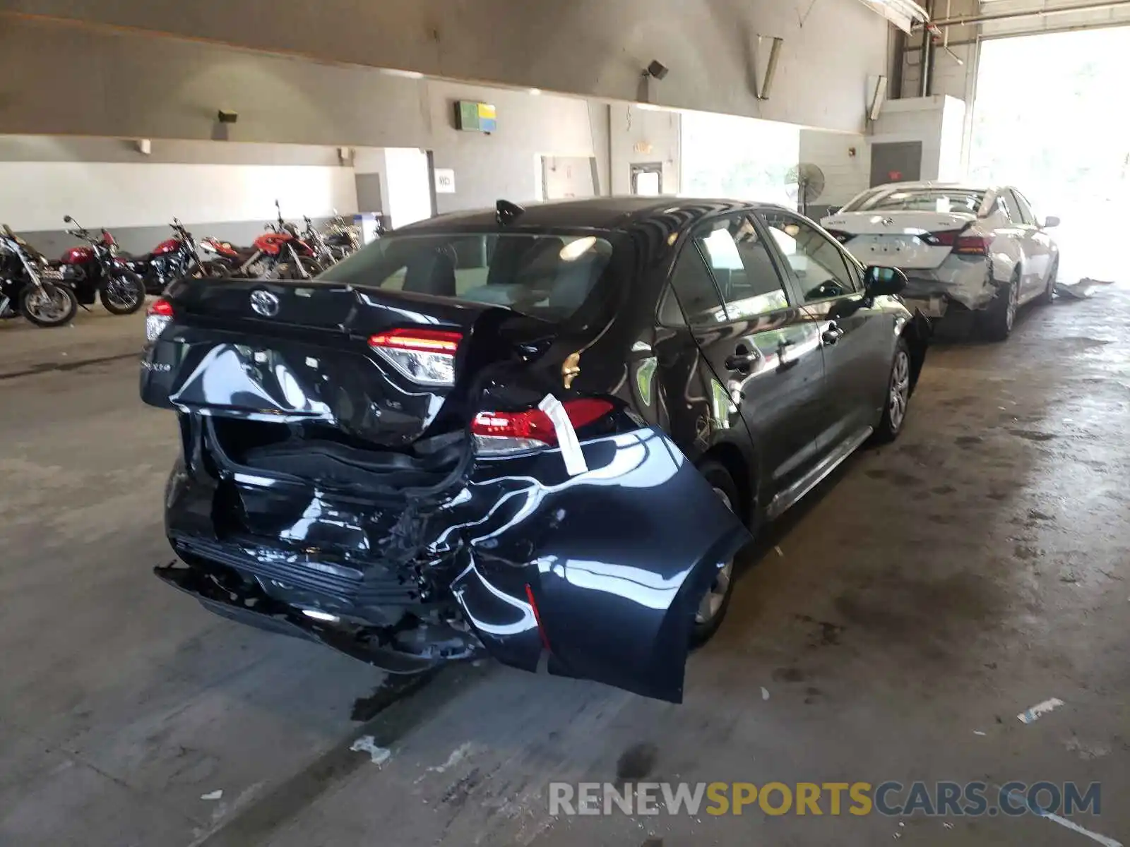 4 Photograph of a damaged car 5YFEPMAE3MP161649 TOYOTA COROLLA 2021