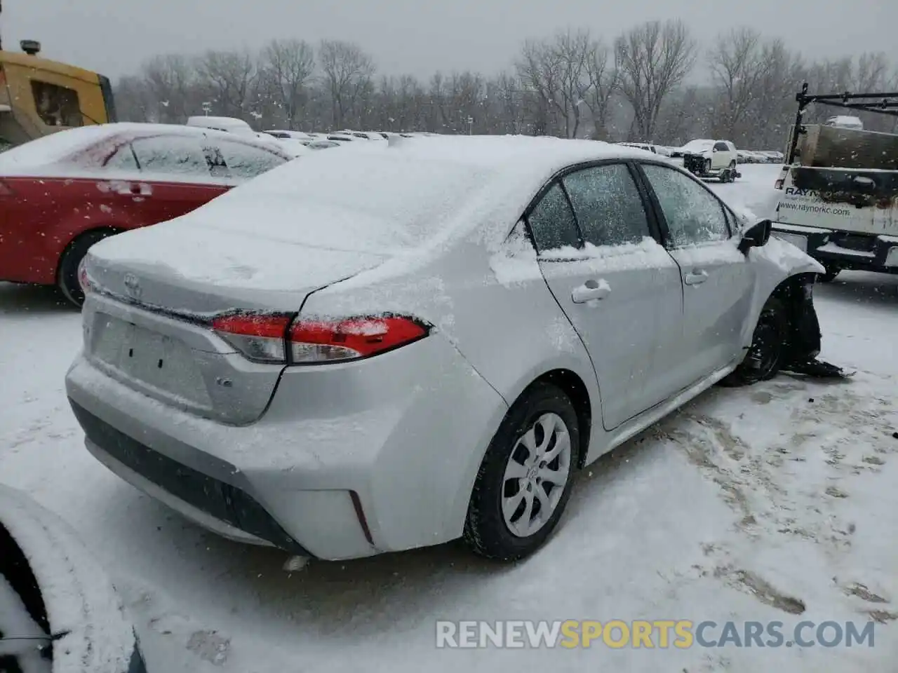 4 Photograph of a damaged car 5YFEPMAE3MP165474 TOYOTA COROLLA 2021