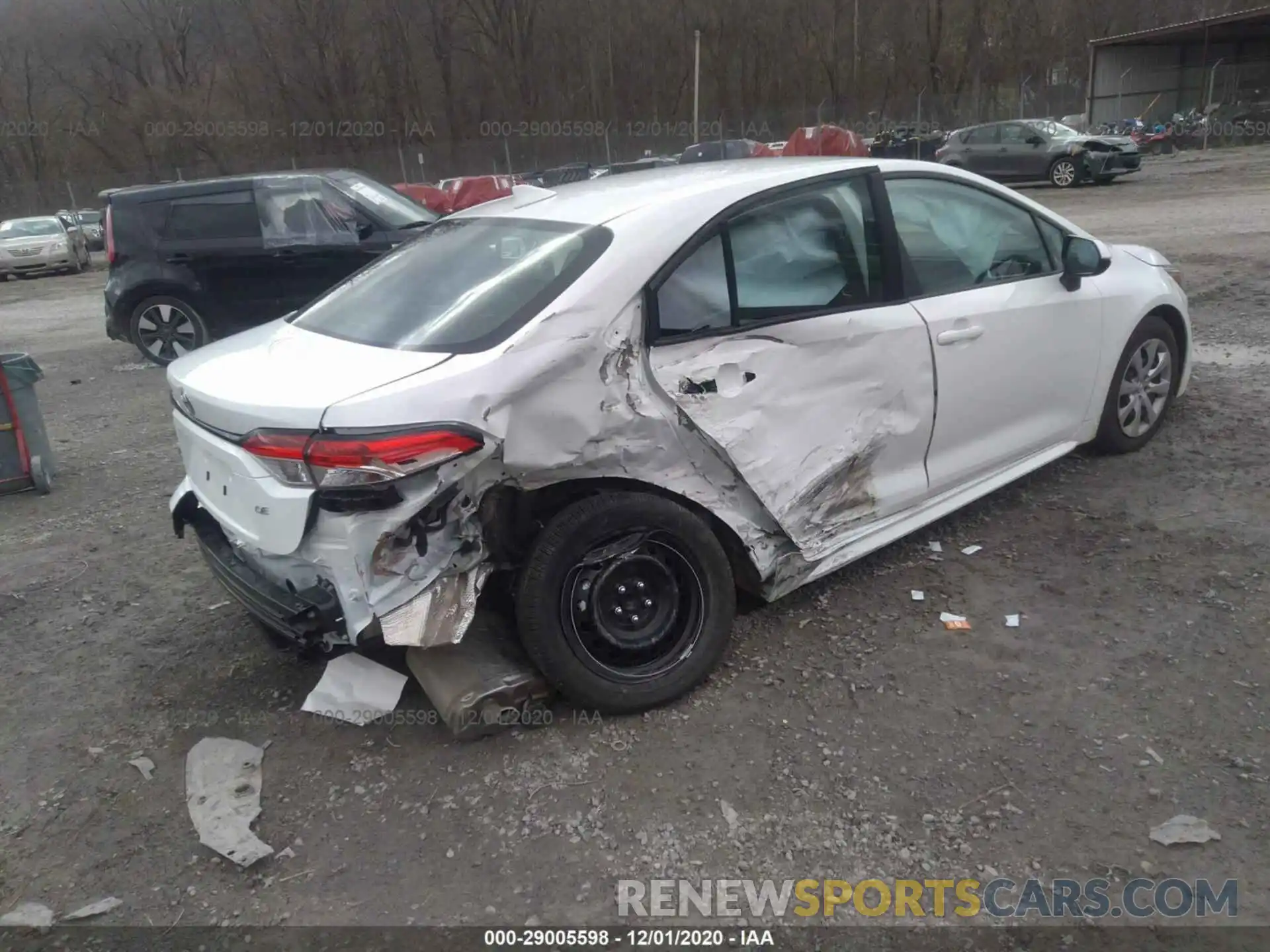 4 Photograph of a damaged car 5YFEPMAE3MP166415 TOYOTA COROLLA 2021