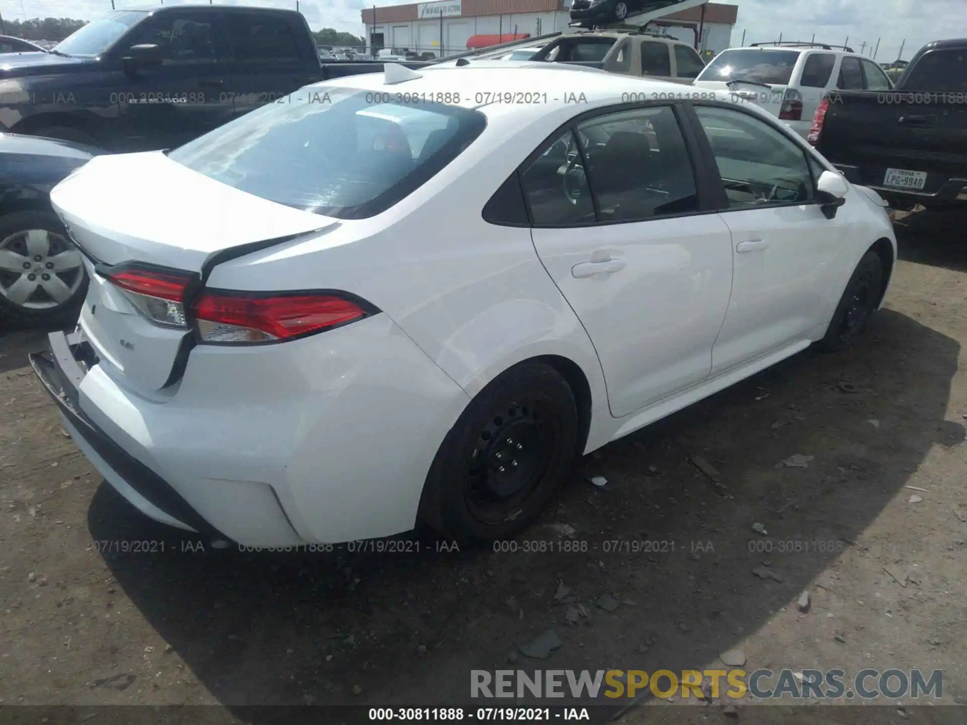 4 Photograph of a damaged car 5YFEPMAE3MP167483 TOYOTA COROLLA 2021