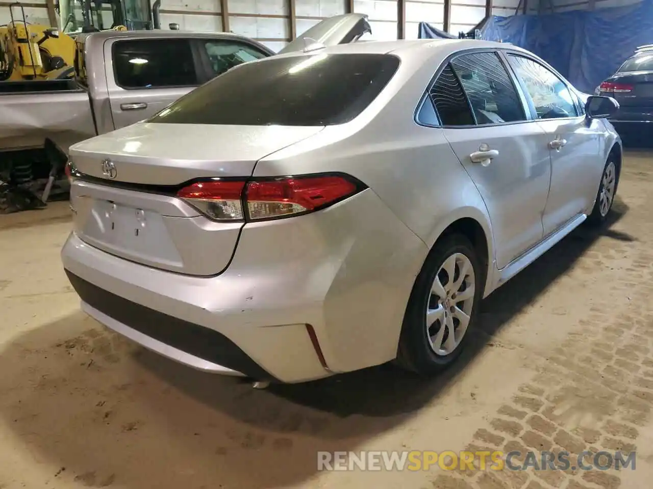 4 Photograph of a damaged car 5YFEPMAE3MP170772 TOYOTA COROLLA 2021