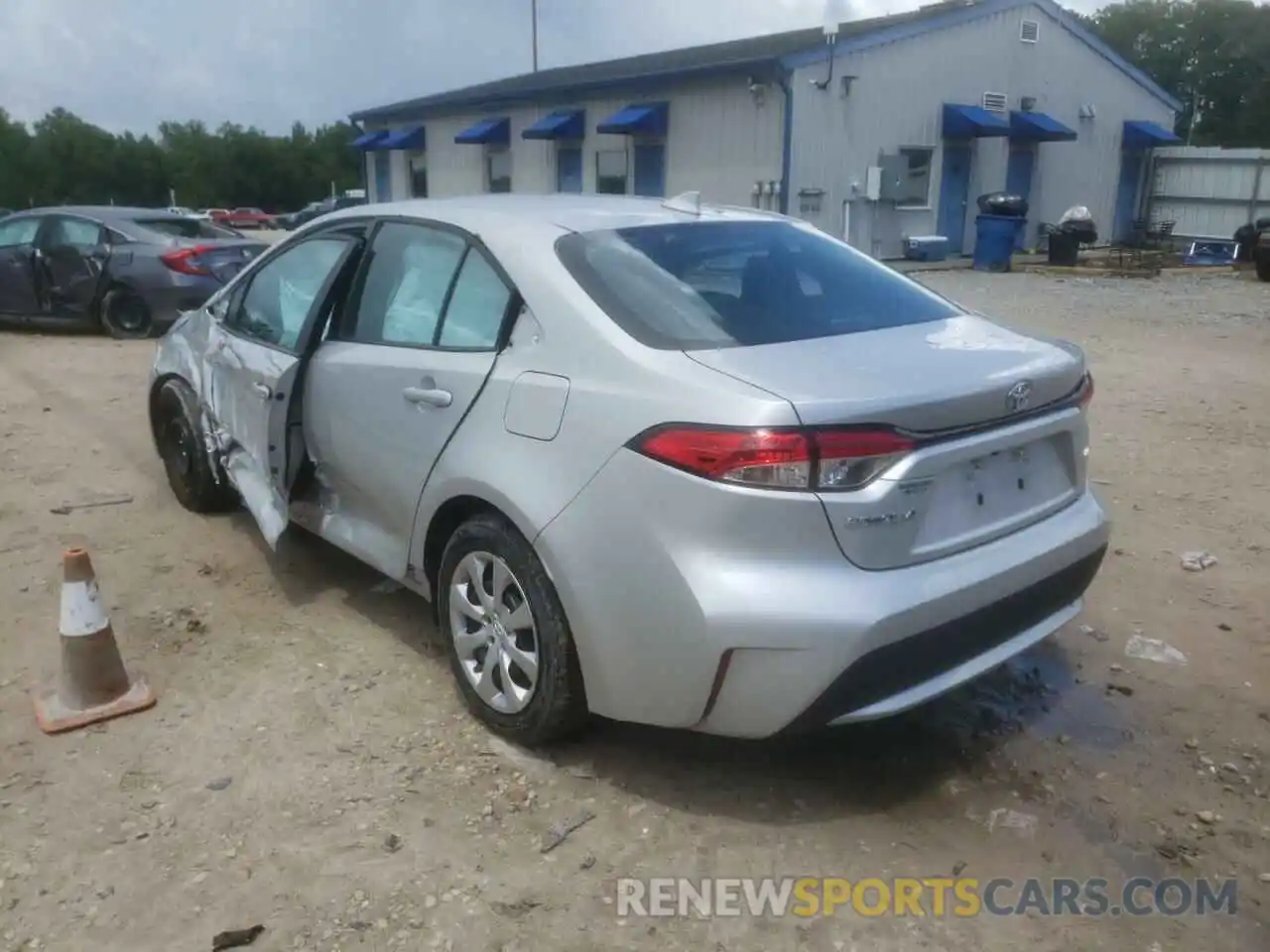 3 Photograph of a damaged car 5YFEPMAE3MP173848 TOYOTA COROLLA 2021