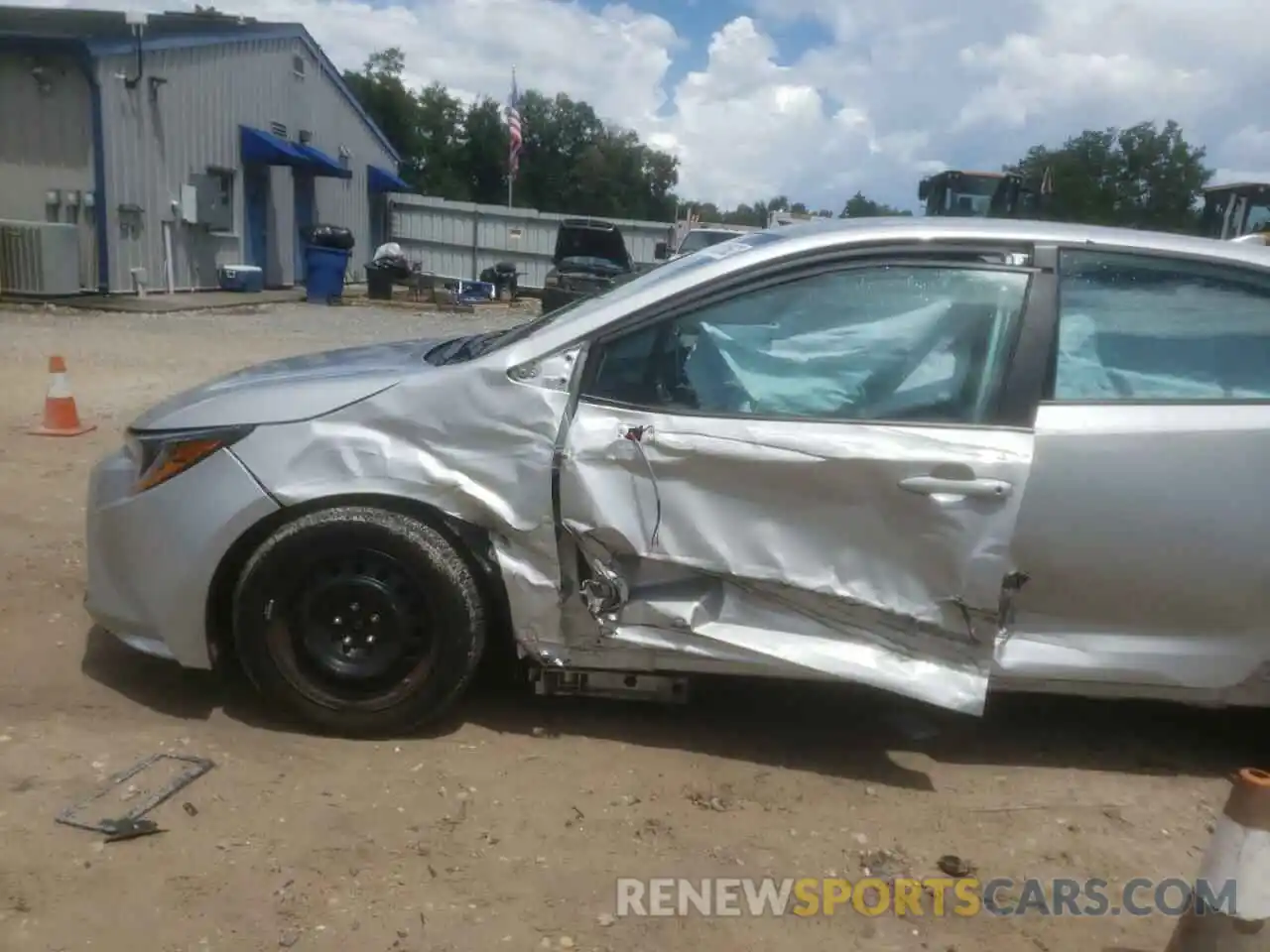 9 Photograph of a damaged car 5YFEPMAE3MP173848 TOYOTA COROLLA 2021