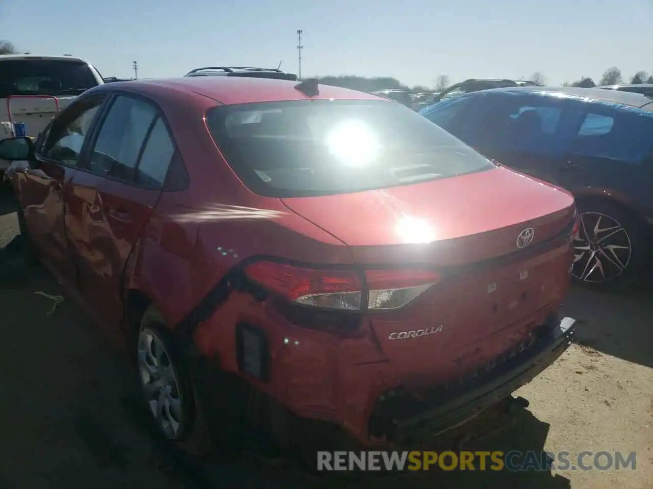 3 Photograph of a damaged car 5YFEPMAE3MP181013 TOYOTA COROLLA 2021