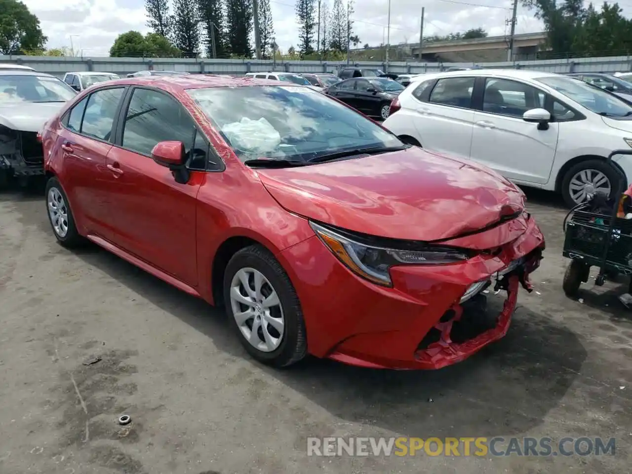 1 Photograph of a damaged car 5YFEPMAE3MP181268 TOYOTA COROLLA 2021