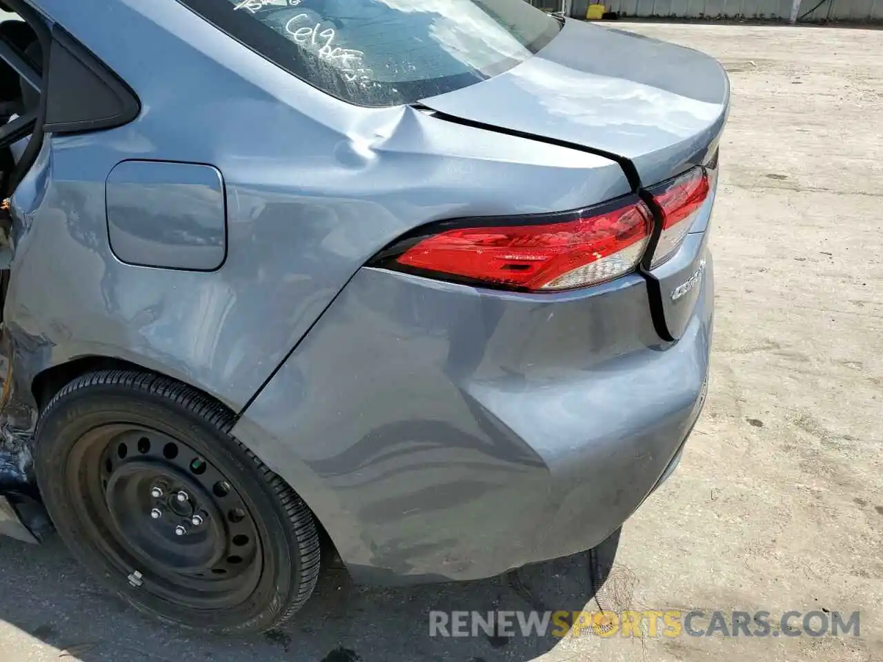 10 Photograph of a damaged car 5YFEPMAE3MP183523 TOYOTA COROLLA 2021