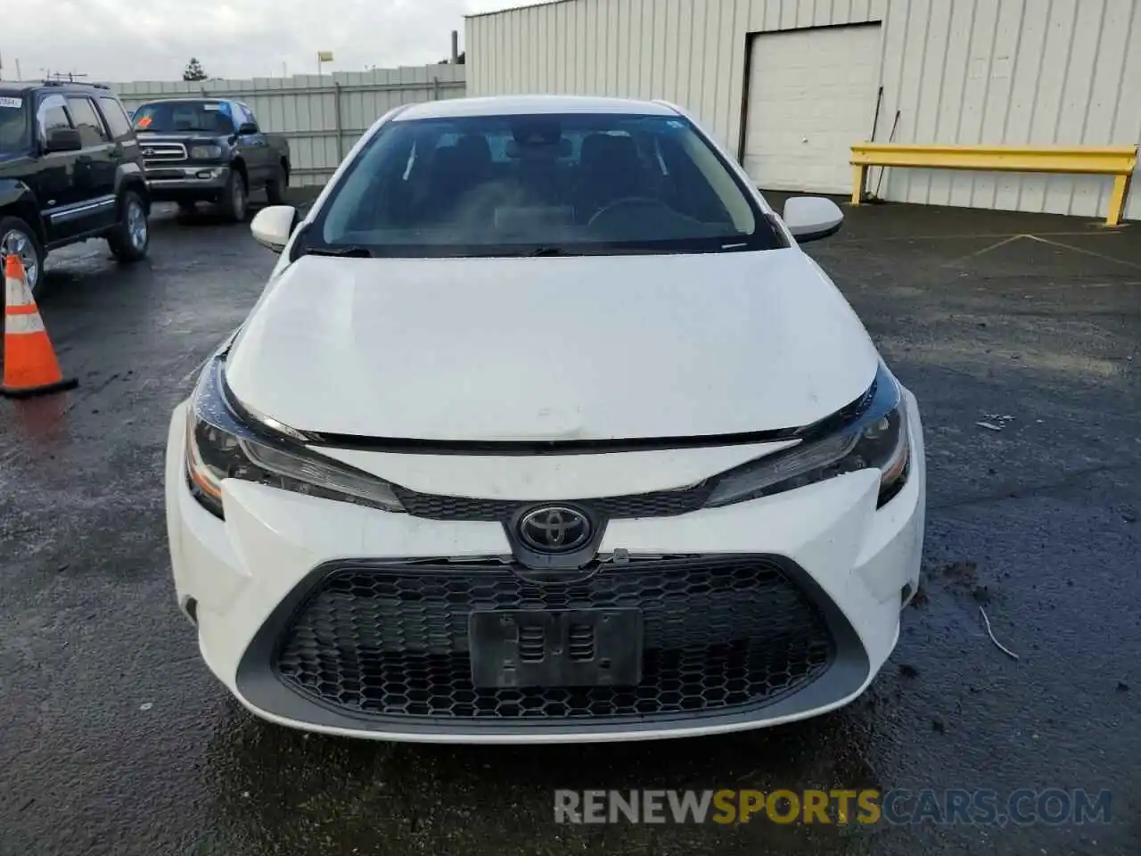 5 Photograph of a damaged car 5YFEPMAE3MP184476 TOYOTA COROLLA 2021