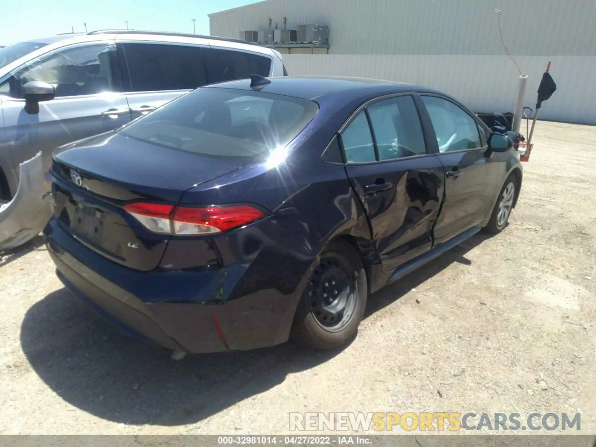 4 Photograph of a damaged car 5YFEPMAE3MP185806 TOYOTA COROLLA 2021