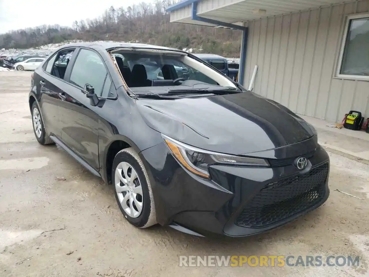 1 Photograph of a damaged car 5YFEPMAE3MP192173 TOYOTA COROLLA 2021