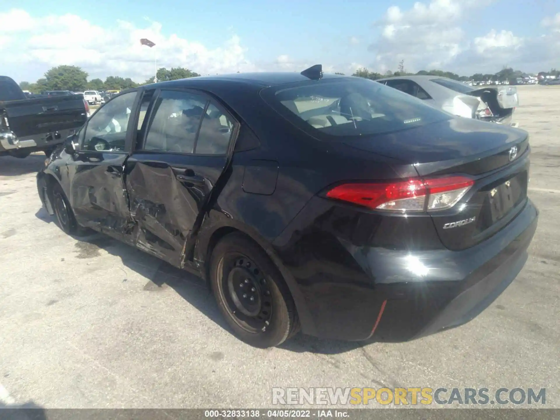 3 Photograph of a damaged car 5YFEPMAE3MP192769 TOYOTA COROLLA 2021