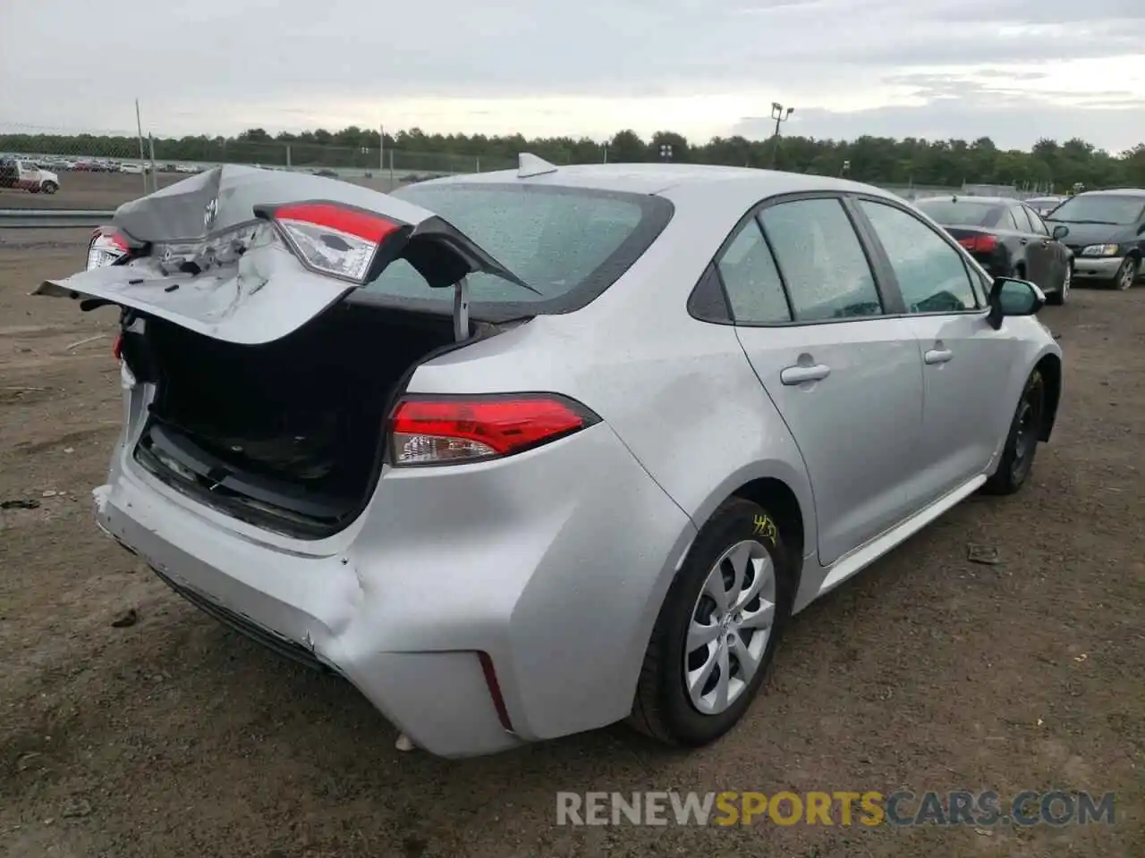 4 Photograph of a damaged car 5YFEPMAE3MP193016 TOYOTA COROLLA 2021