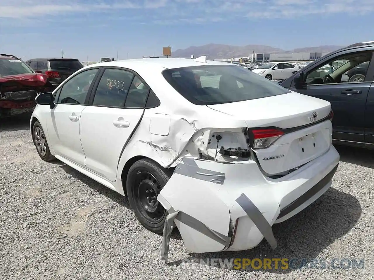 3 Photograph of a damaged car 5YFEPMAE3MP193243 TOYOTA COROLLA 2021