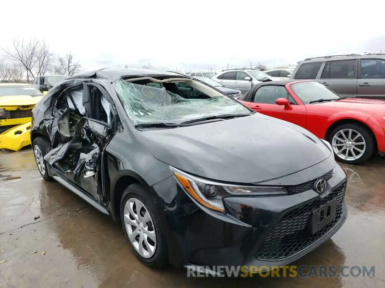 1 Photograph of a damaged car 5YFEPMAE3MP194229 TOYOTA COROLLA 2021