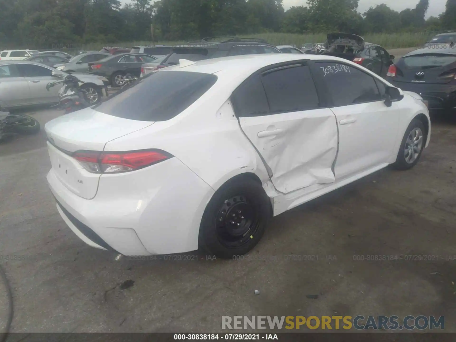 4 Photograph of a damaged car 5YFEPMAE3MP194392 TOYOTA COROLLA 2021