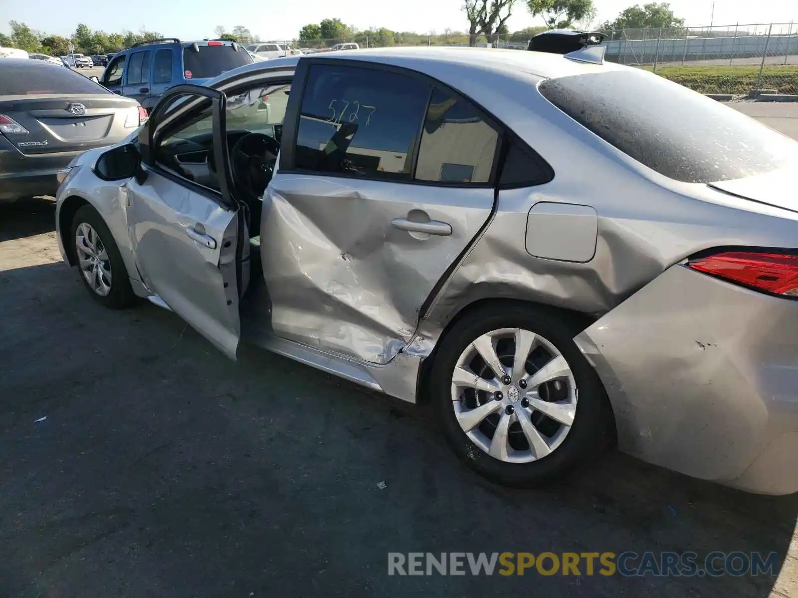 9 Photograph of a damaged car 5YFEPMAE3MP194621 TOYOTA COROLLA 2021