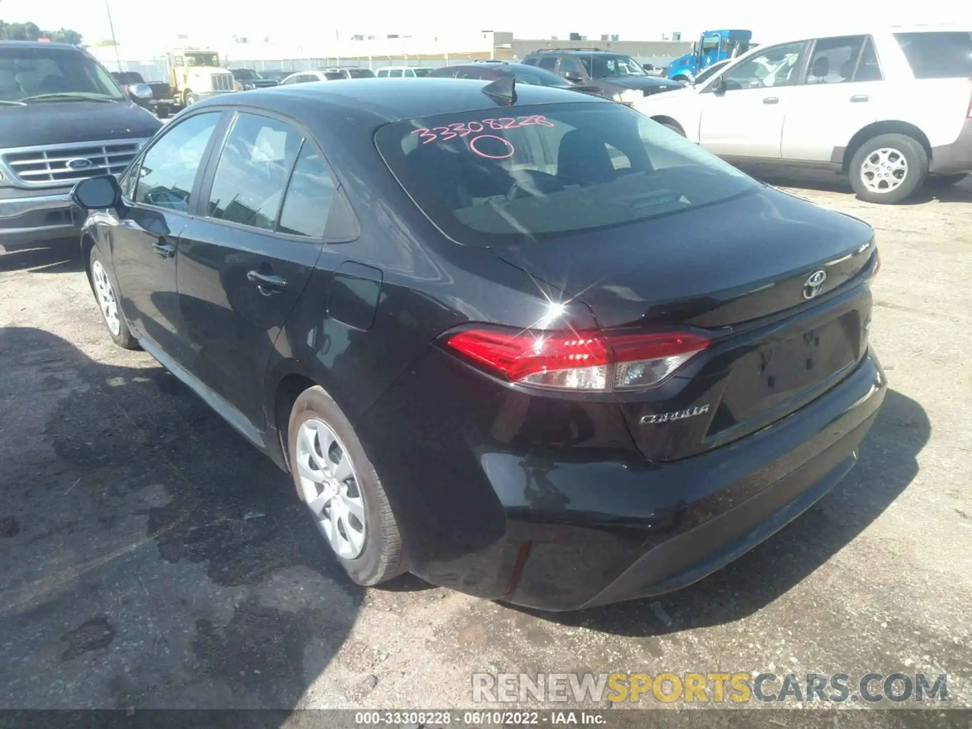 3 Photograph of a damaged car 5YFEPMAE3MP195140 TOYOTA COROLLA 2021