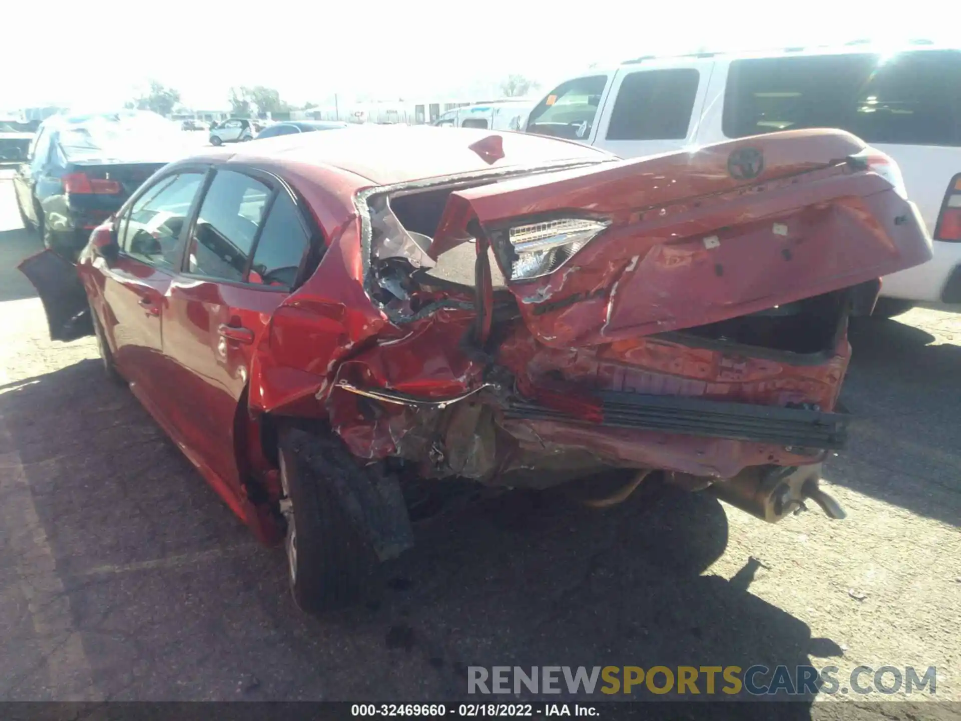 3 Photograph of a damaged car 5YFEPMAE3MP197339 TOYOTA COROLLA 2021