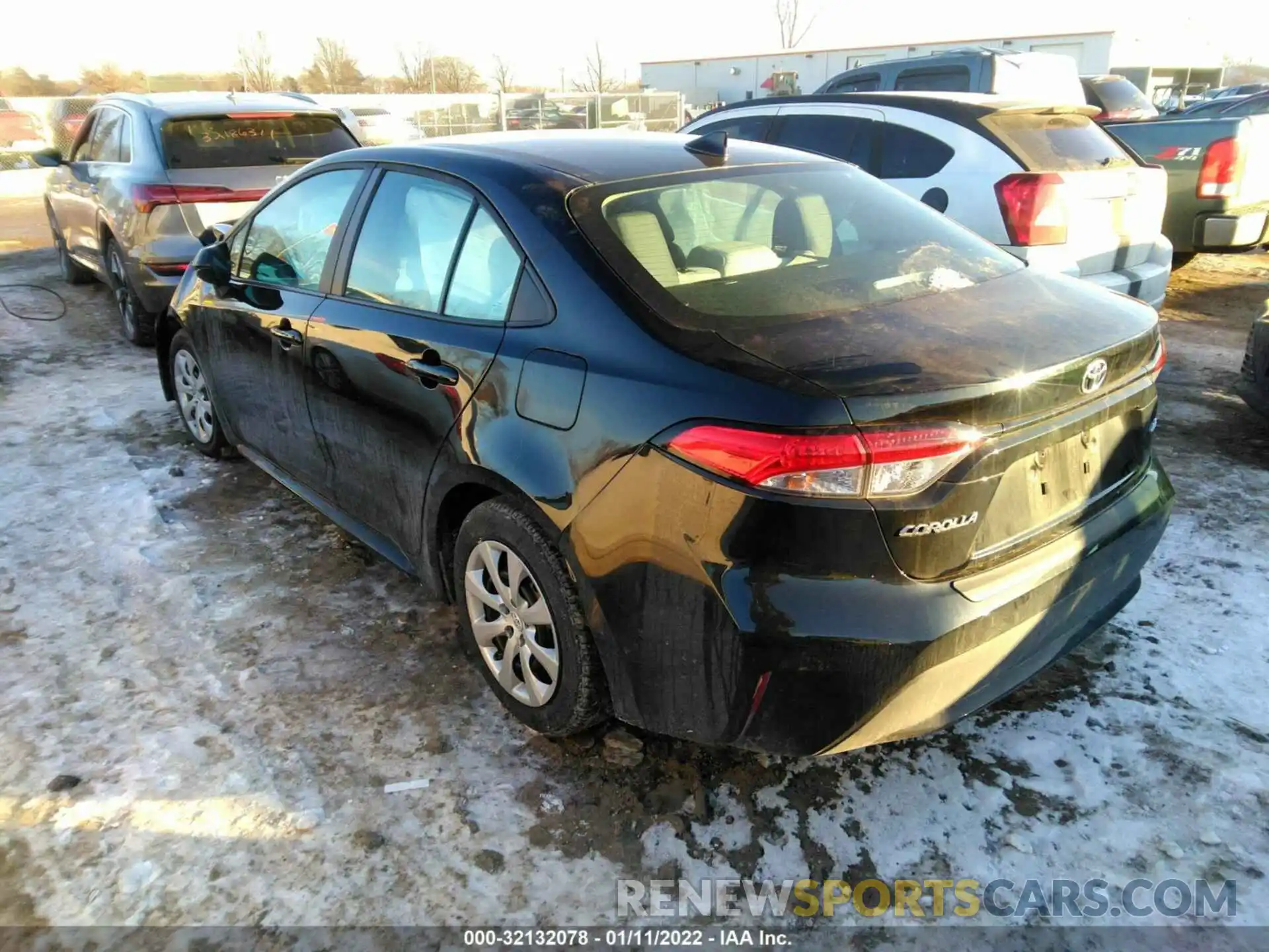 3 Photograph of a damaged car 5YFEPMAE3MP198801 TOYOTA COROLLA 2021