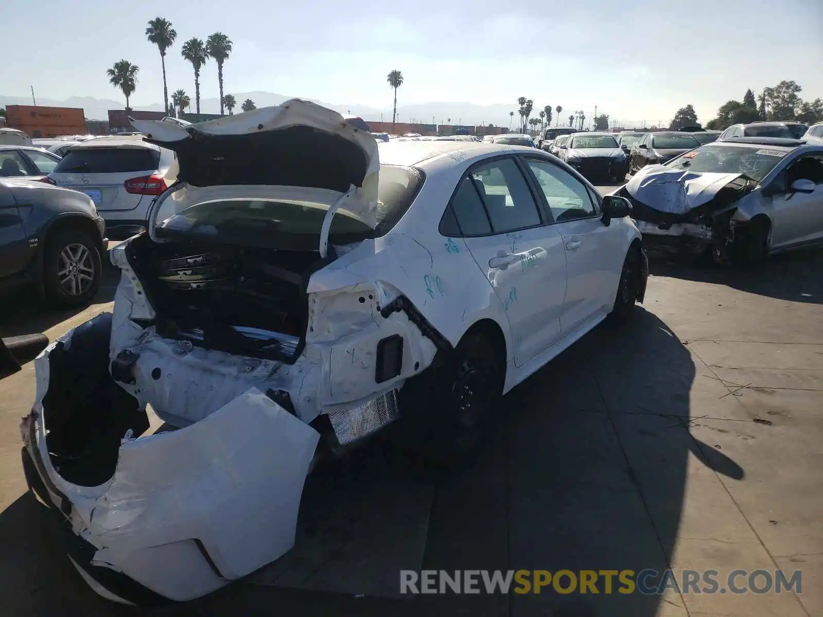 4 Photograph of a damaged car 5YFEPMAE3MP200353 TOYOTA COROLLA 2021