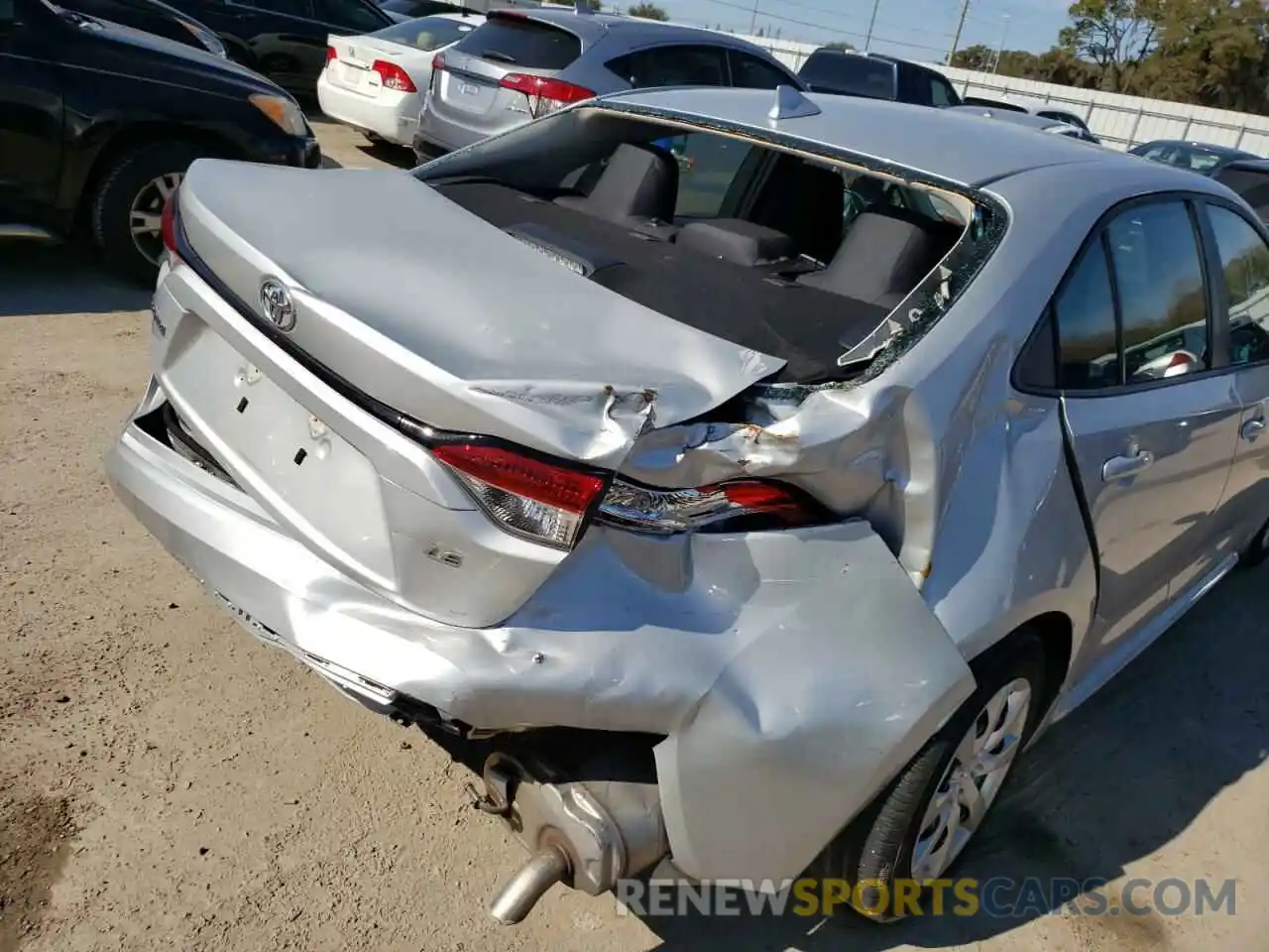 9 Photograph of a damaged car 5YFEPMAE3MP200756 TOYOTA COROLLA 2021