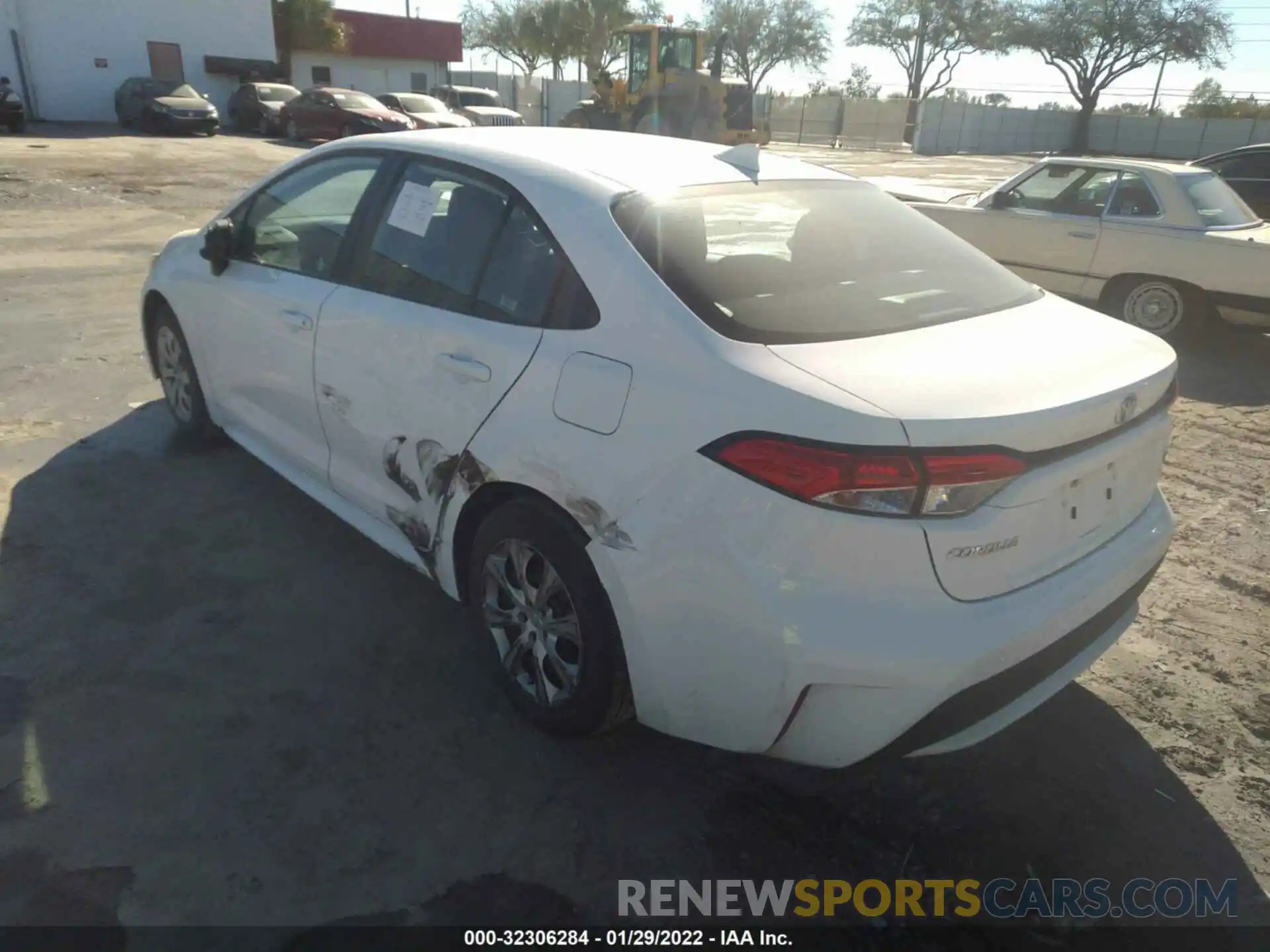 3 Photograph of a damaged car 5YFEPMAE3MP202331 TOYOTA COROLLA 2021