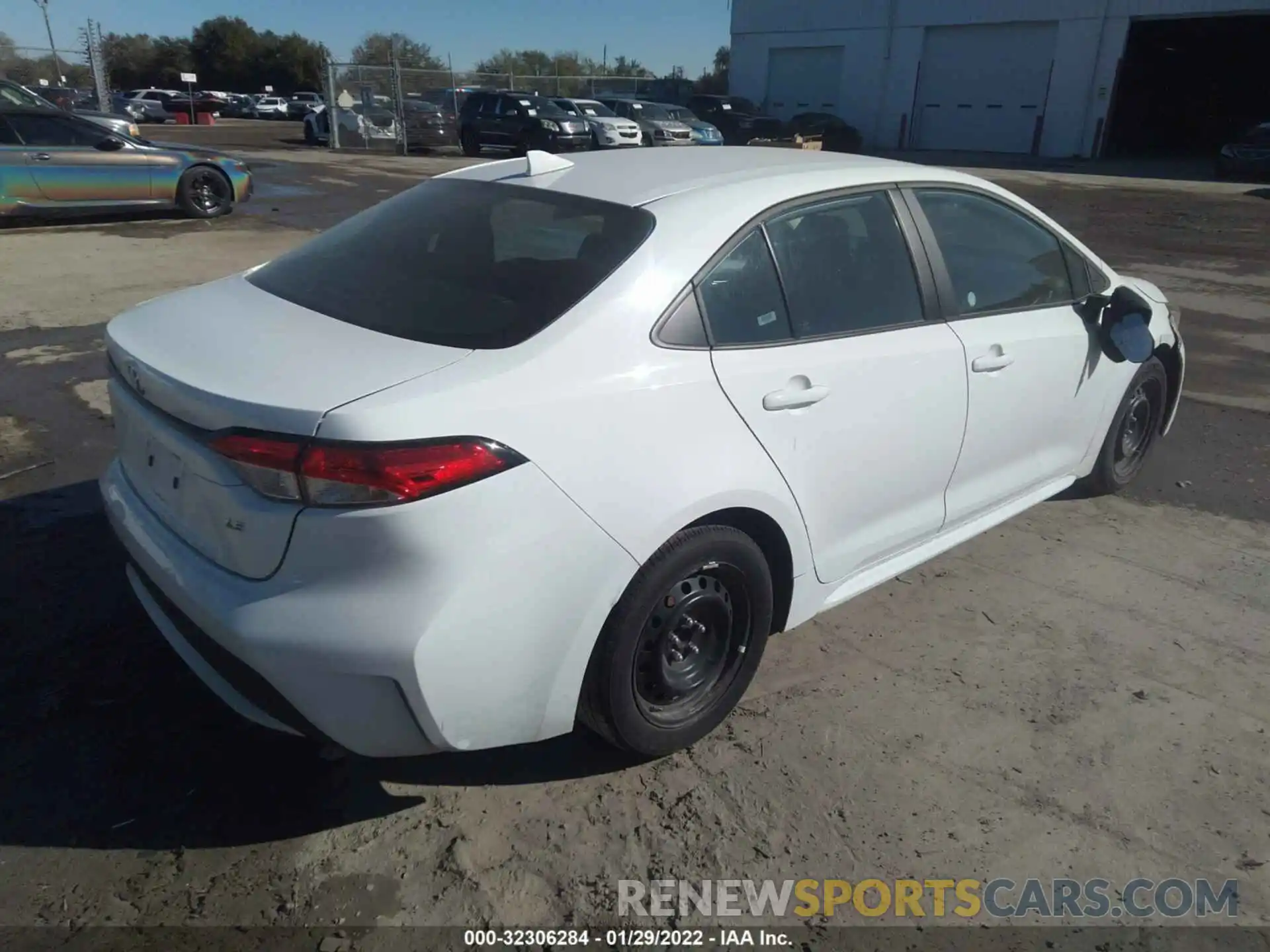 4 Photograph of a damaged car 5YFEPMAE3MP202331 TOYOTA COROLLA 2021