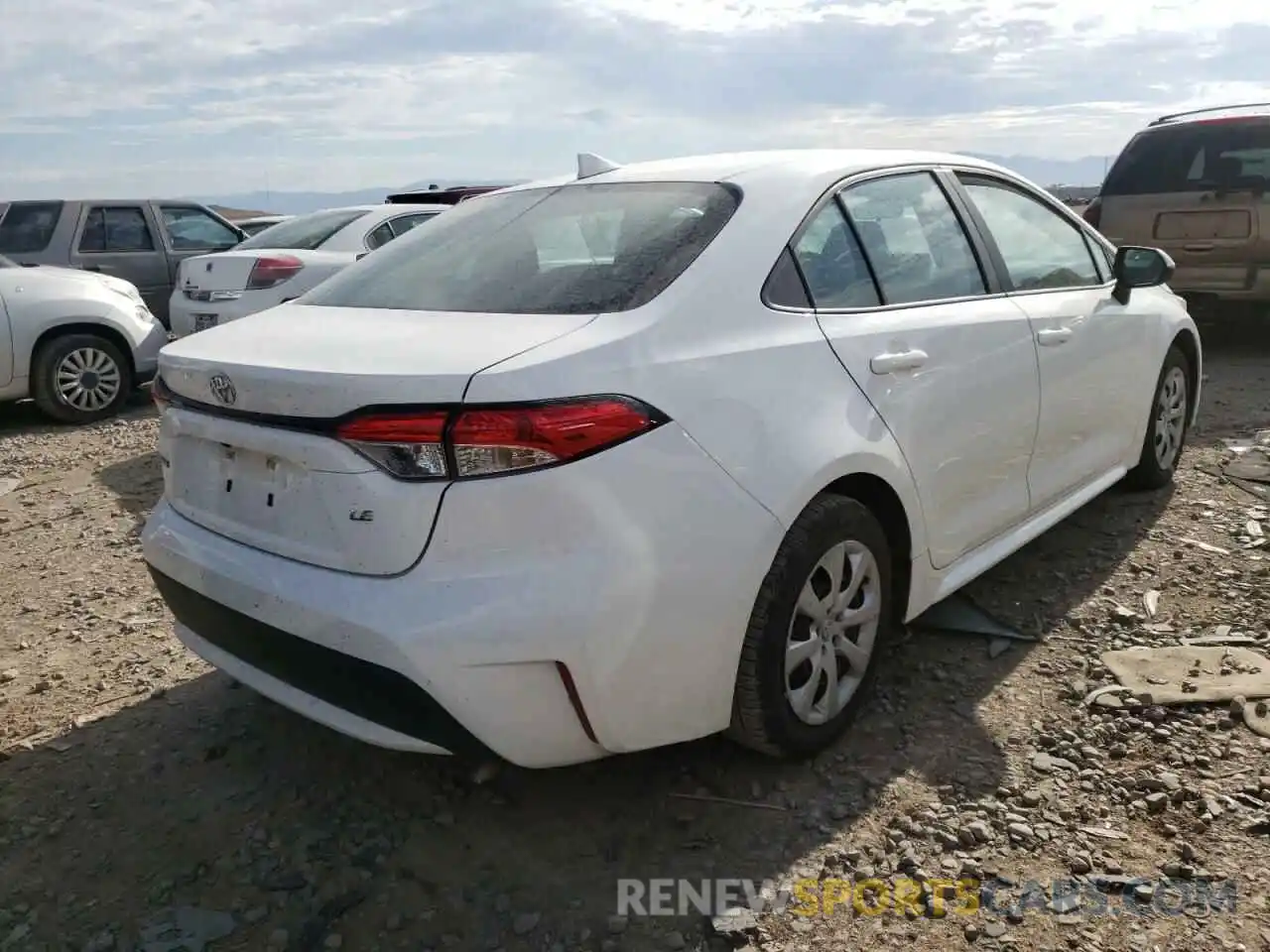 4 Photograph of a damaged car 5YFEPMAE3MP203110 TOYOTA COROLLA 2021