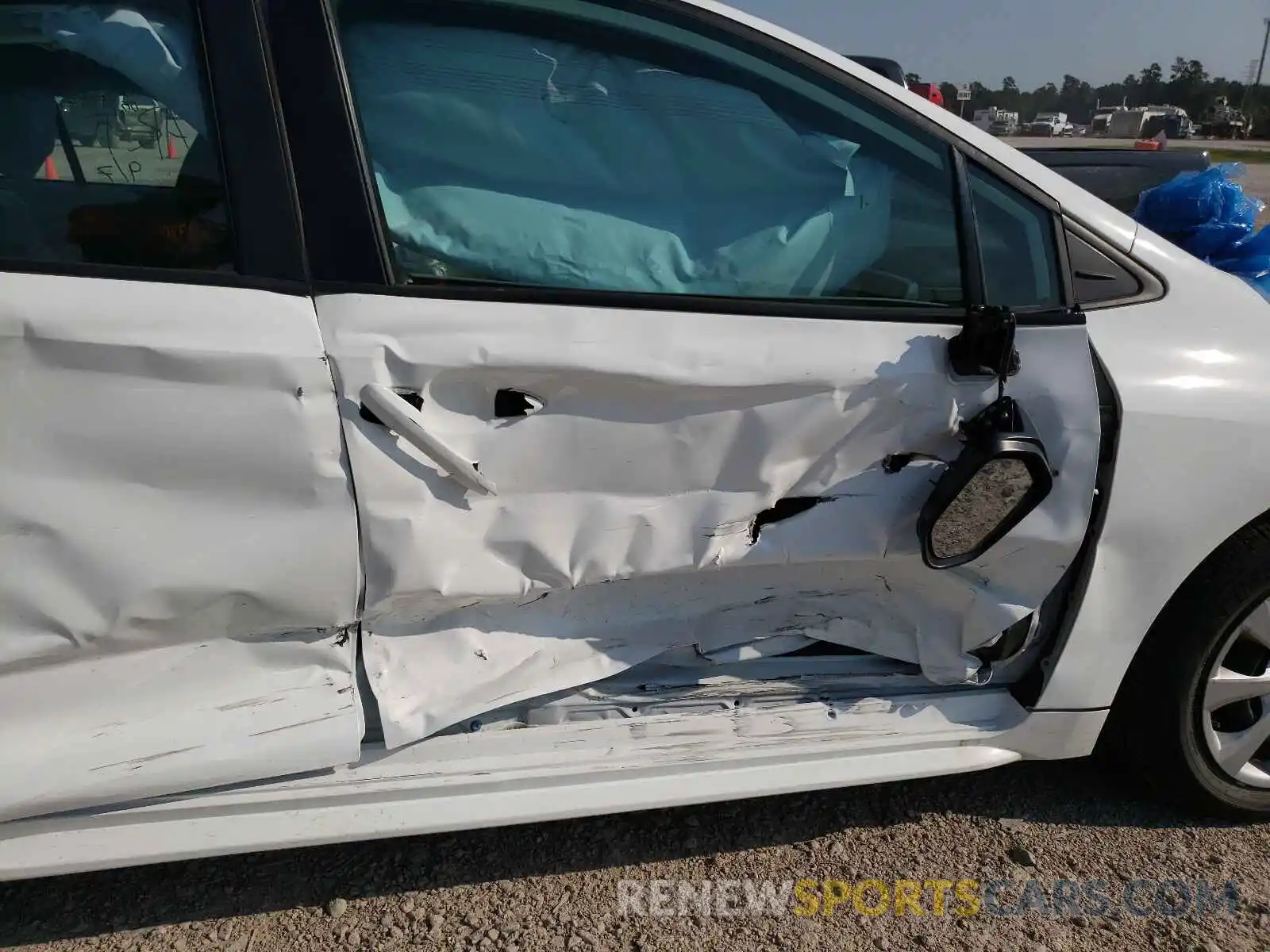 9 Photograph of a damaged car 5YFEPMAE3MP204743 TOYOTA COROLLA 2021