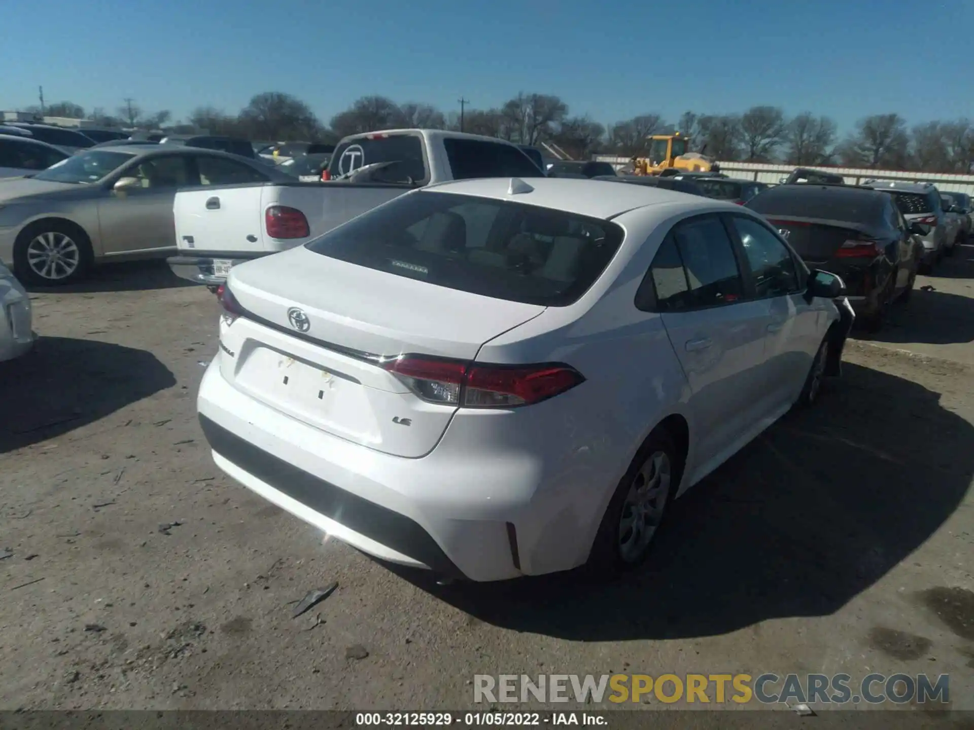 4 Photograph of a damaged car 5YFEPMAE3MP207125 TOYOTA COROLLA 2021