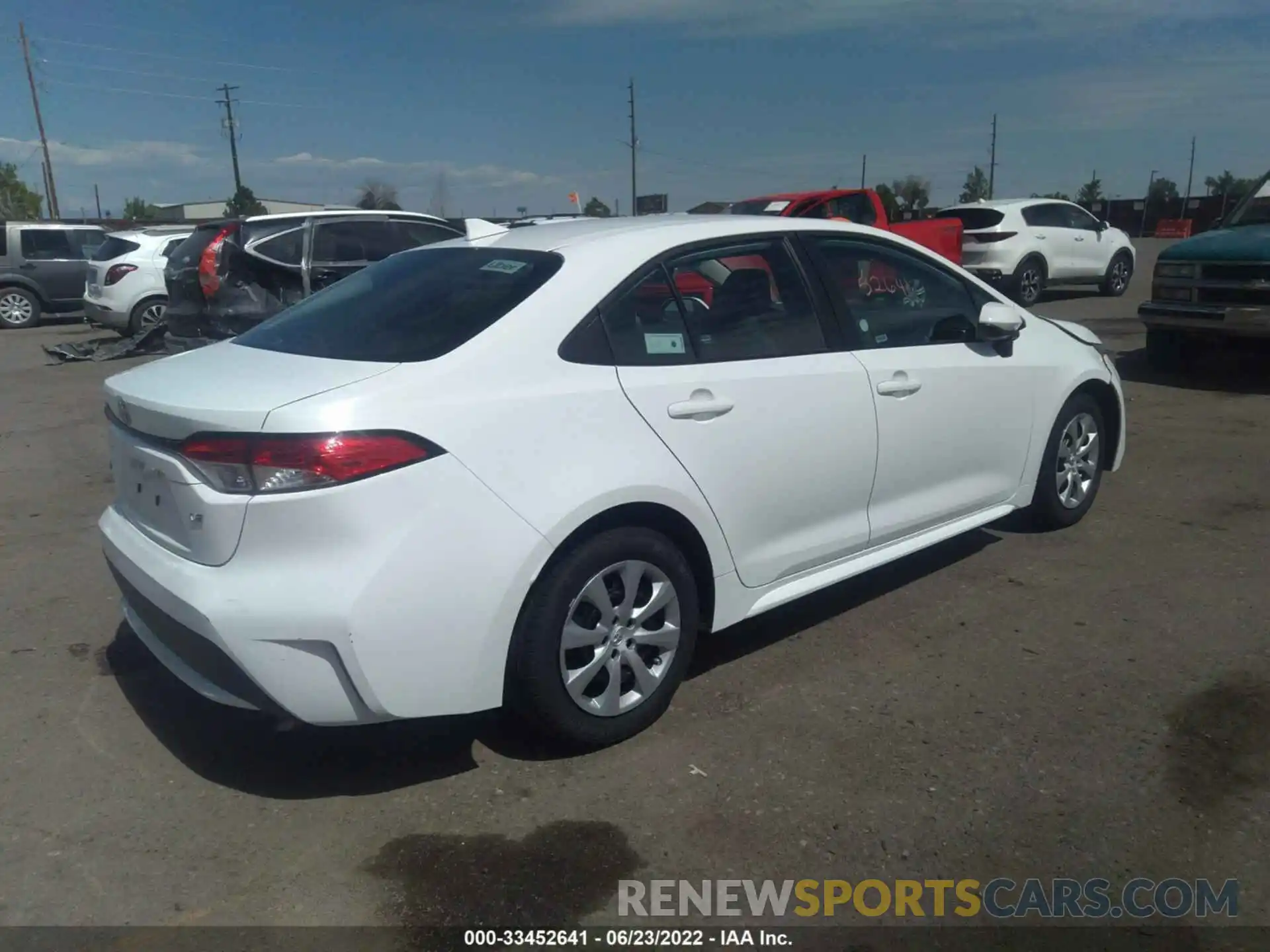 4 Photograph of a damaged car 5YFEPMAE3MP207481 TOYOTA COROLLA 2021