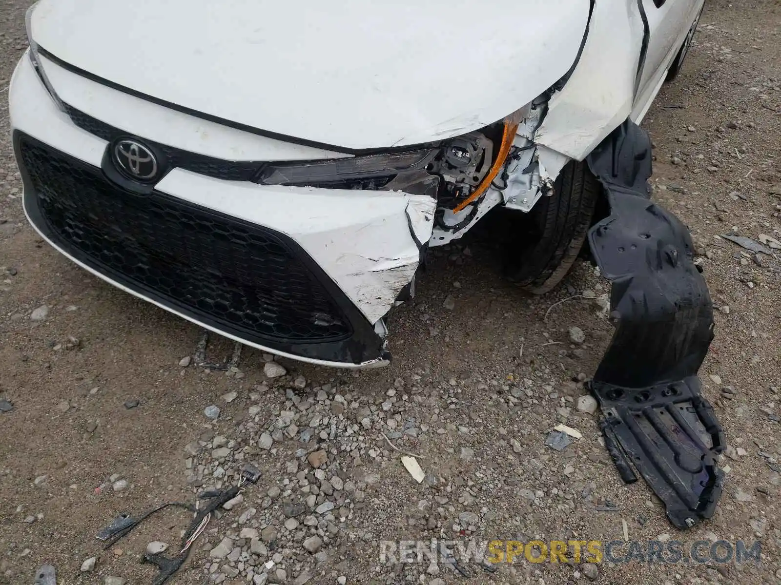 9 Photograph of a damaged car 5YFEPMAE3MP207609 TOYOTA COROLLA 2021