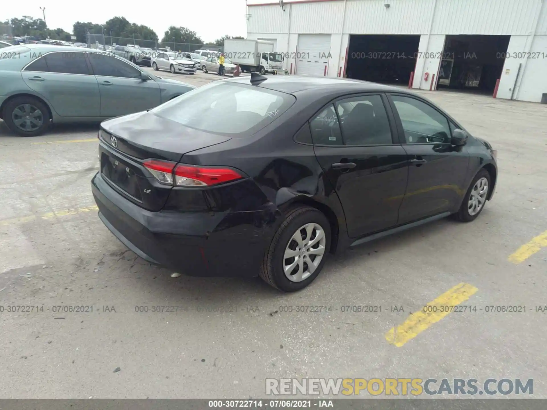 4 Photograph of a damaged car 5YFEPMAE3MP207769 TOYOTA COROLLA 2021