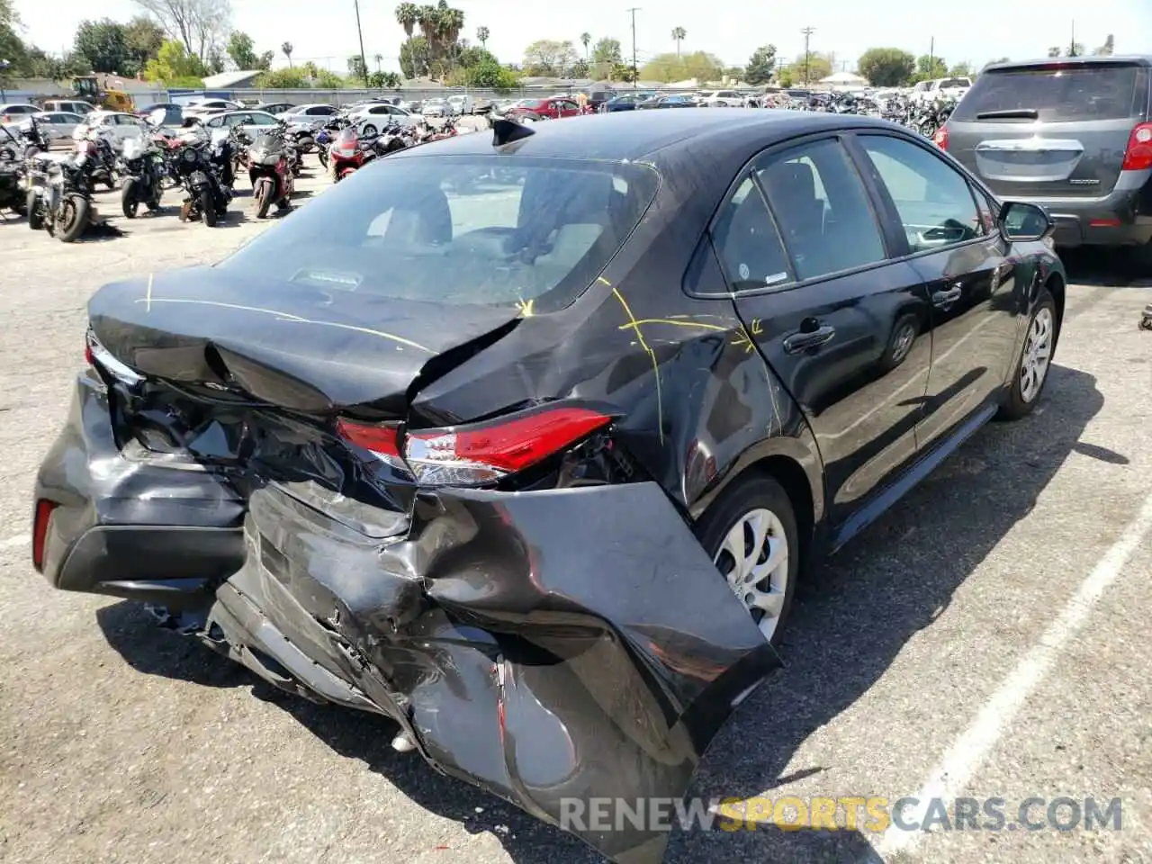 4 Photograph of a damaged car 5YFEPMAE3MP207948 TOYOTA COROLLA 2021