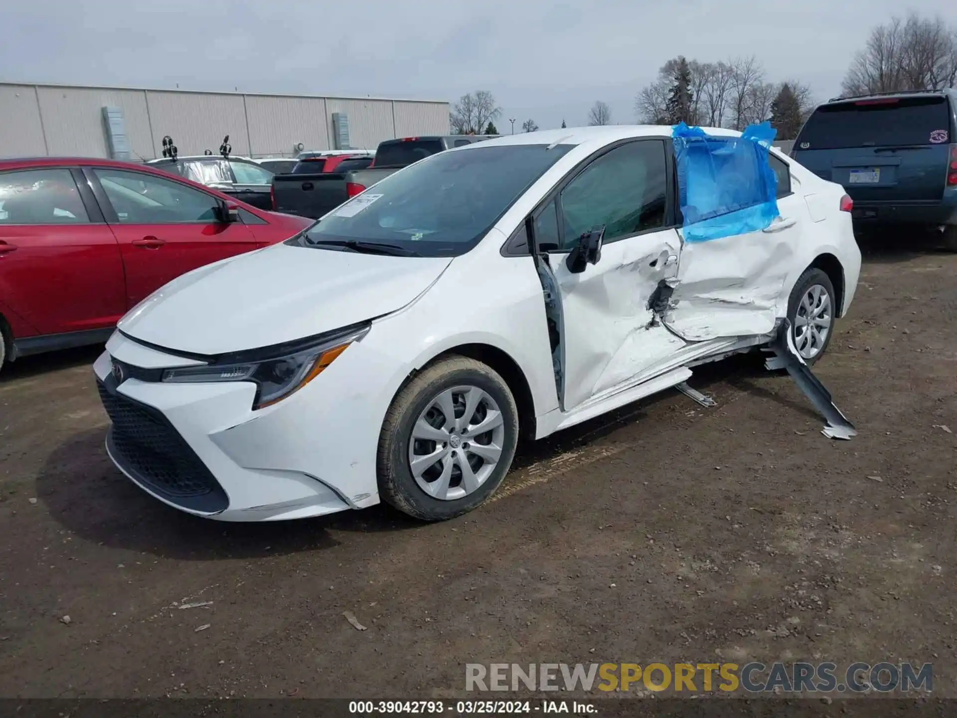 14 Photograph of a damaged car 5YFEPMAE3MP212518 TOYOTA COROLLA 2021