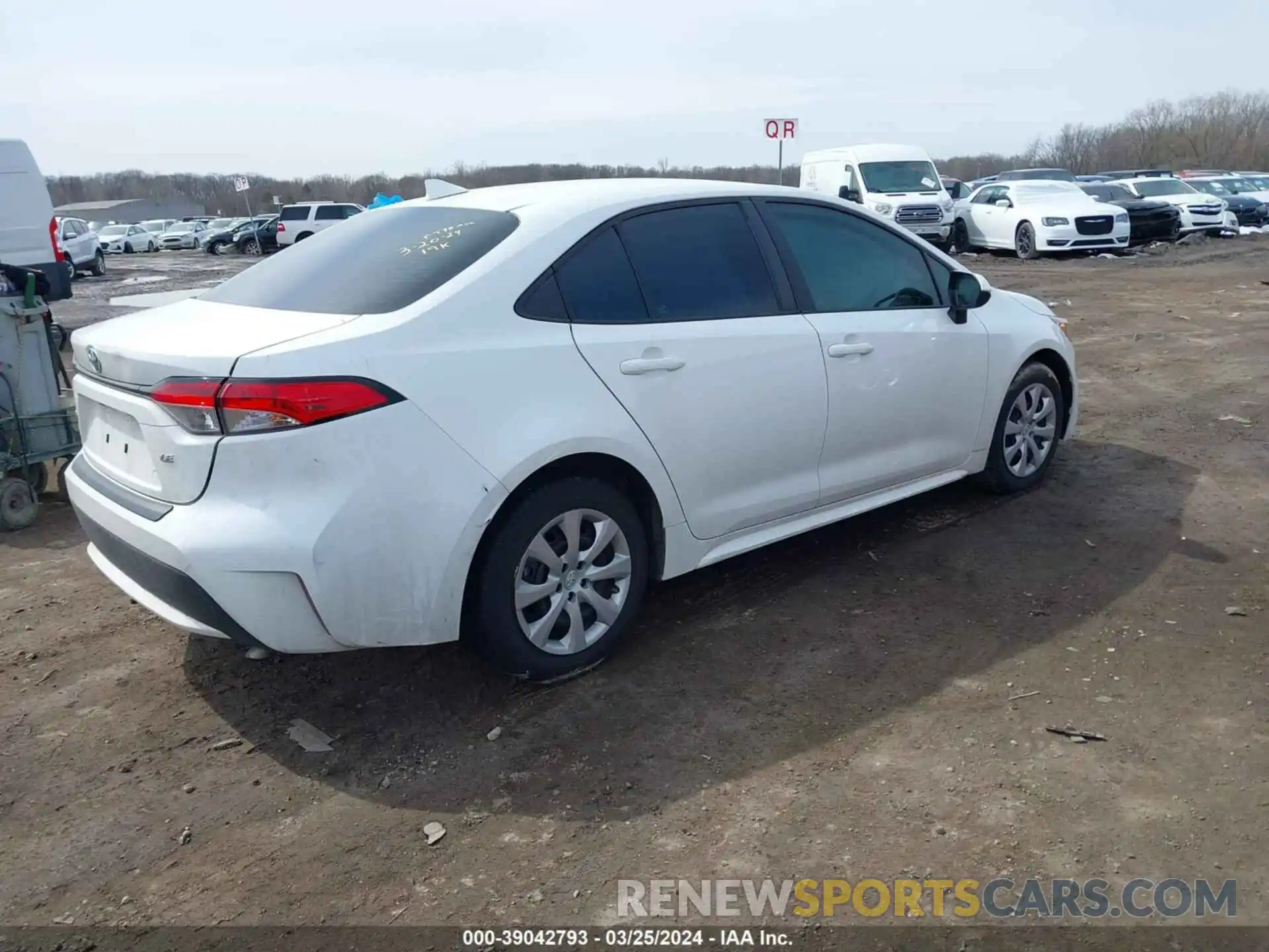 4 Photograph of a damaged car 5YFEPMAE3MP212518 TOYOTA COROLLA 2021