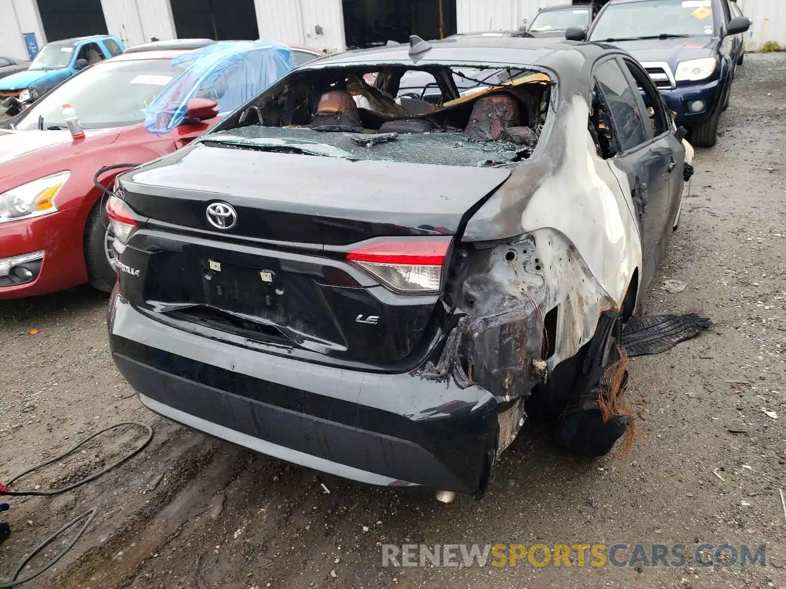 4 Photograph of a damaged car 5YFEPMAE3MP213166 TOYOTA COROLLA 2021