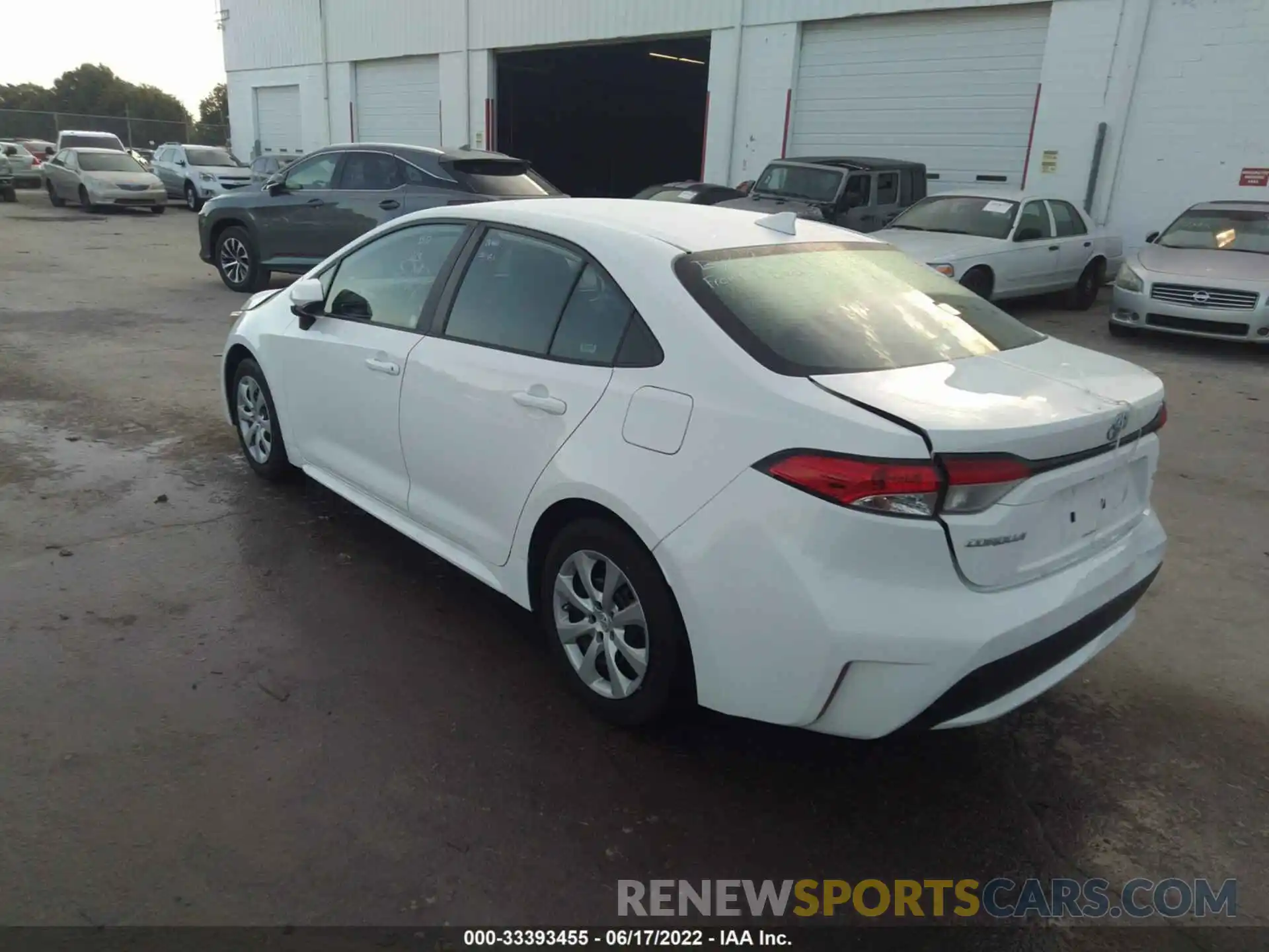 3 Photograph of a damaged car 5YFEPMAE3MP218206 TOYOTA COROLLA 2021