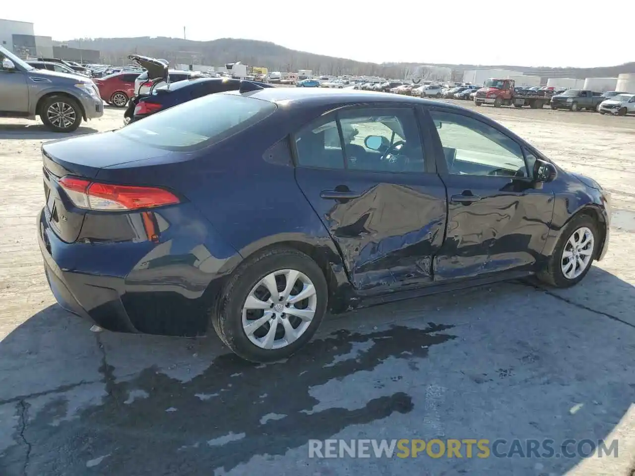 3 Photograph of a damaged car 5YFEPMAE3MP218352 TOYOTA COROLLA 2021